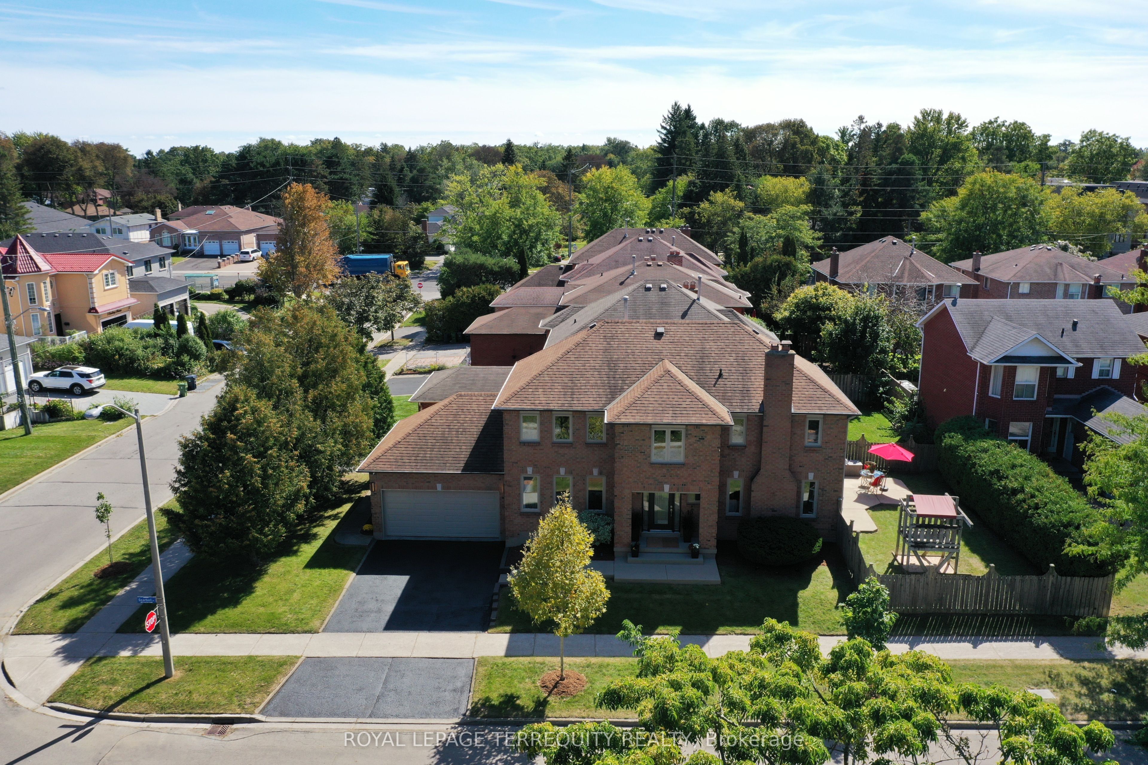 10 Scarboro Avenue Property Photo 1