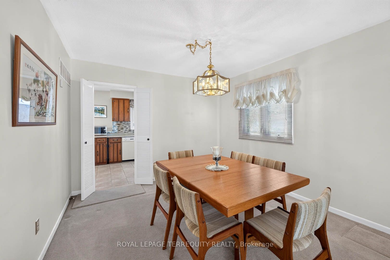 851 Huntingwood Drive Property Photo 8