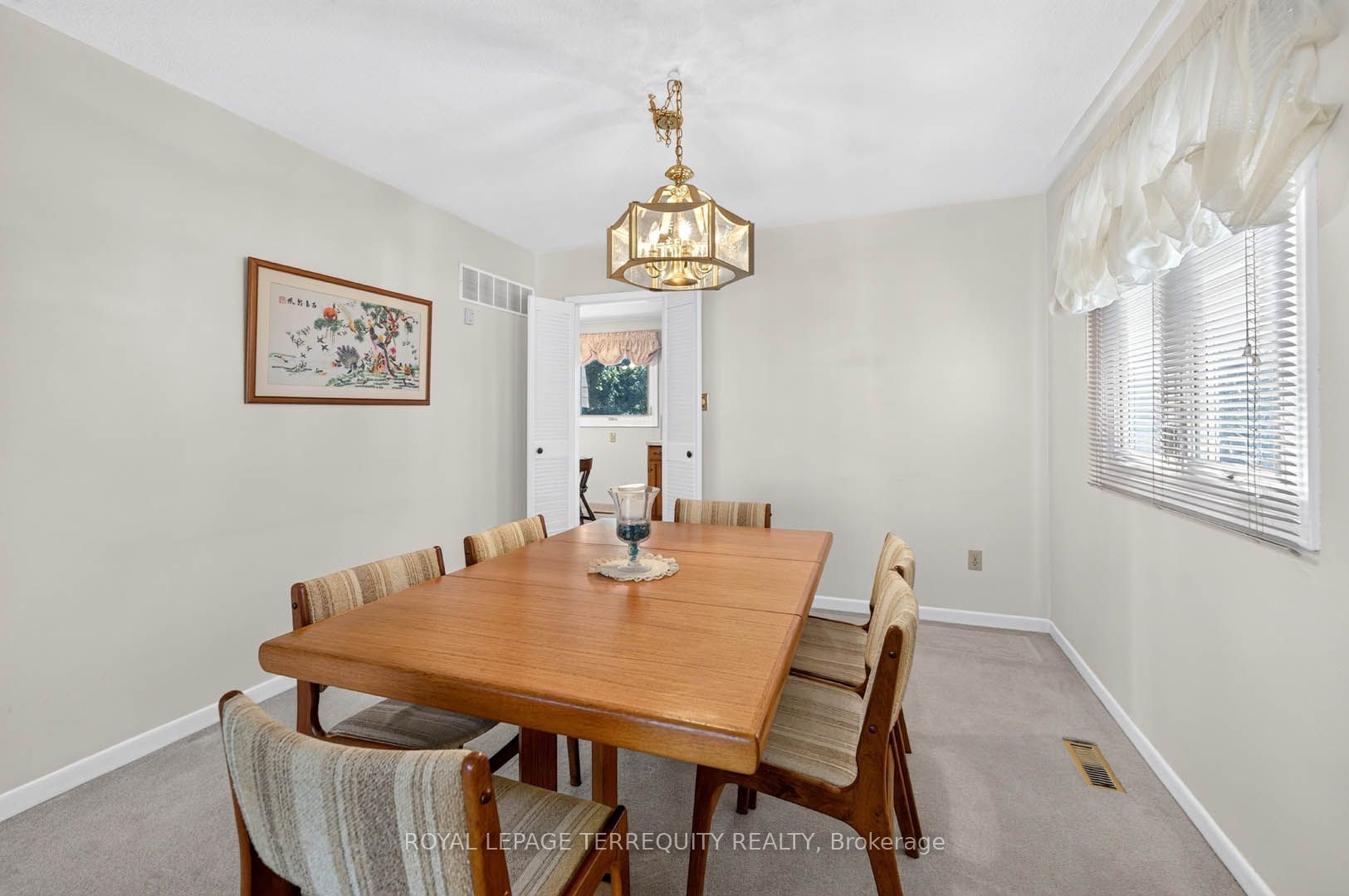 851 Huntingwood Drive Property Photo 9