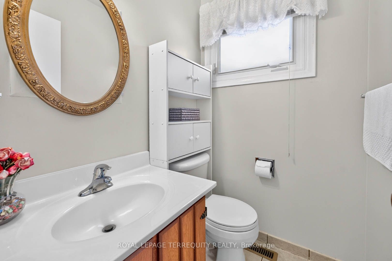 851 Huntingwood Drive Property Photo 23