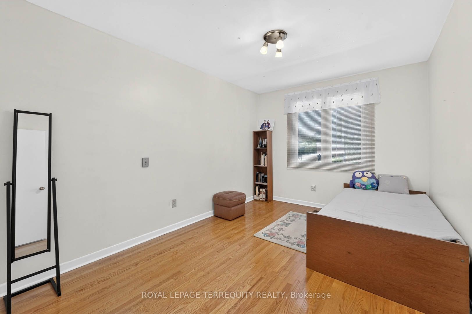851 Huntingwood Drive Property Photo 26