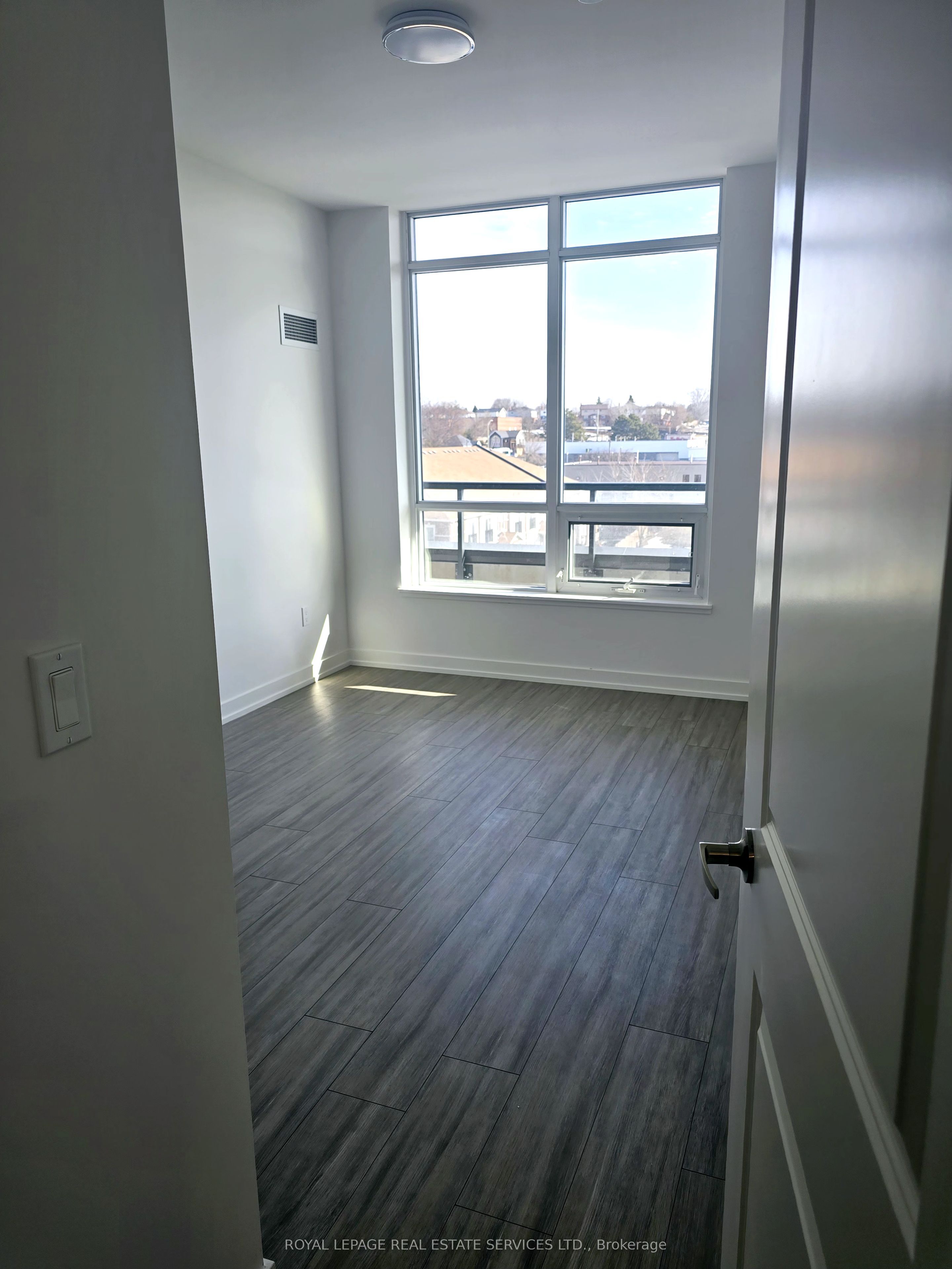 1010 Dundas Street PH05 Property Photo 1