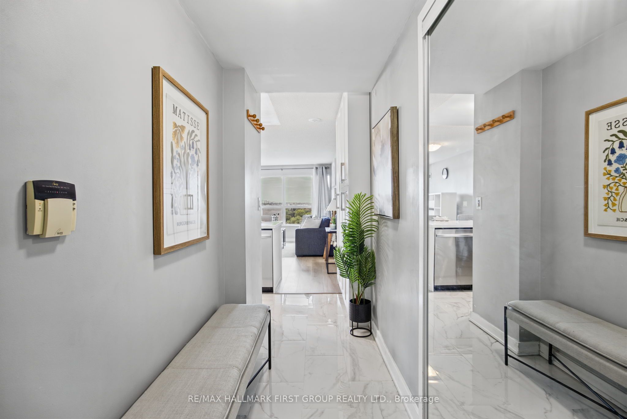 36 Lee Centre Drive 1002 Property Photo 6