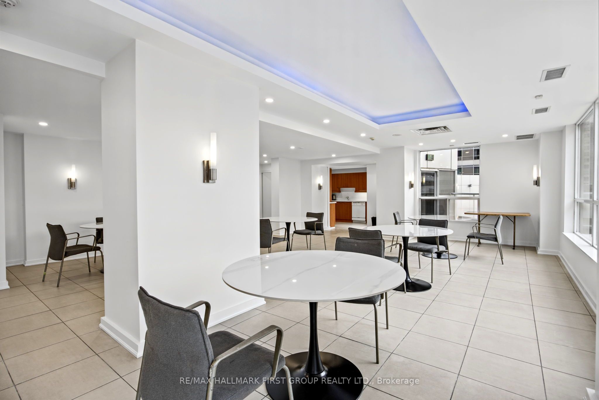 36 Lee Centre Drive 1002 Property Photo 24
