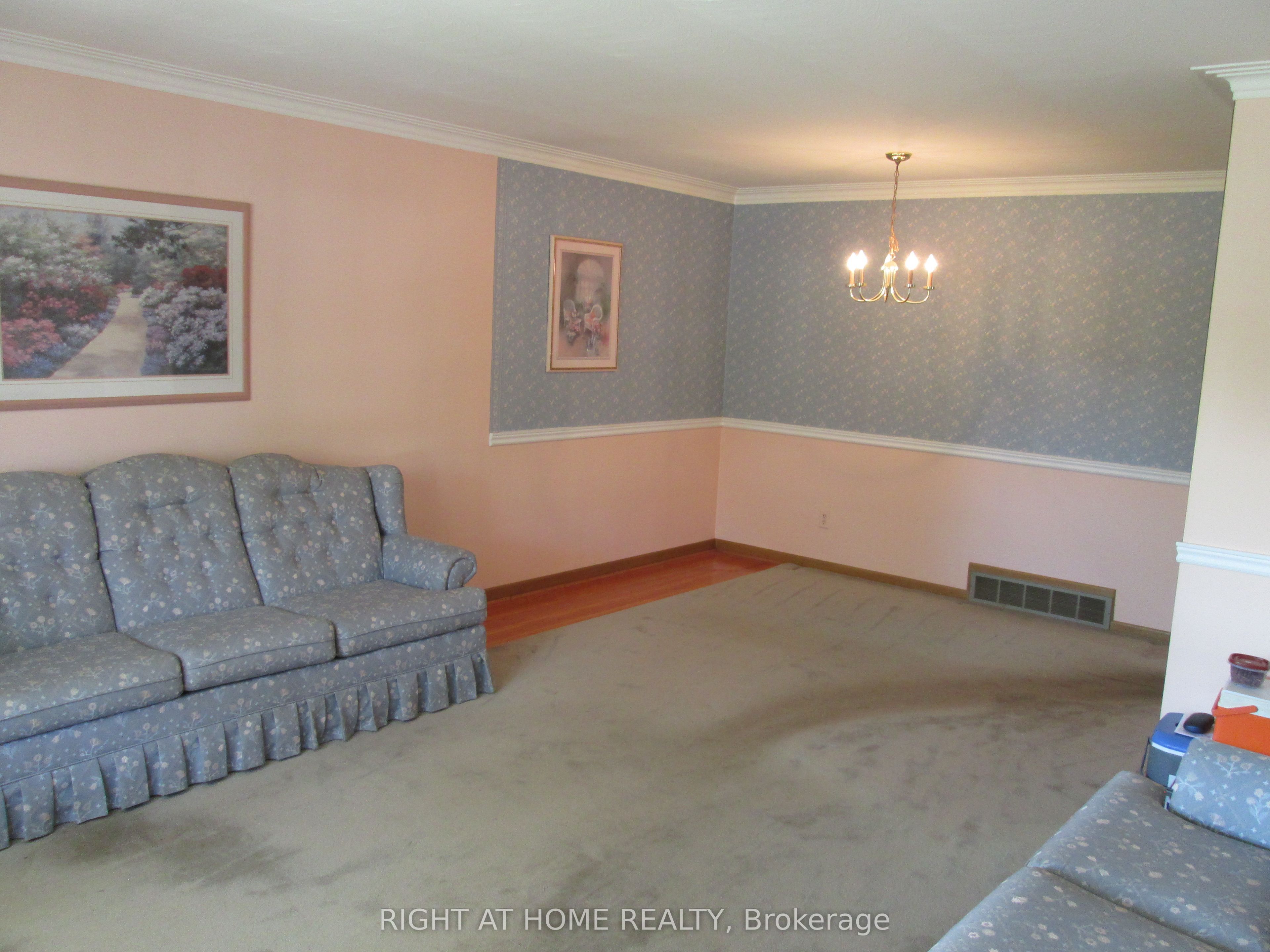 910 Scarborough Golf Club Road Property Photo 3