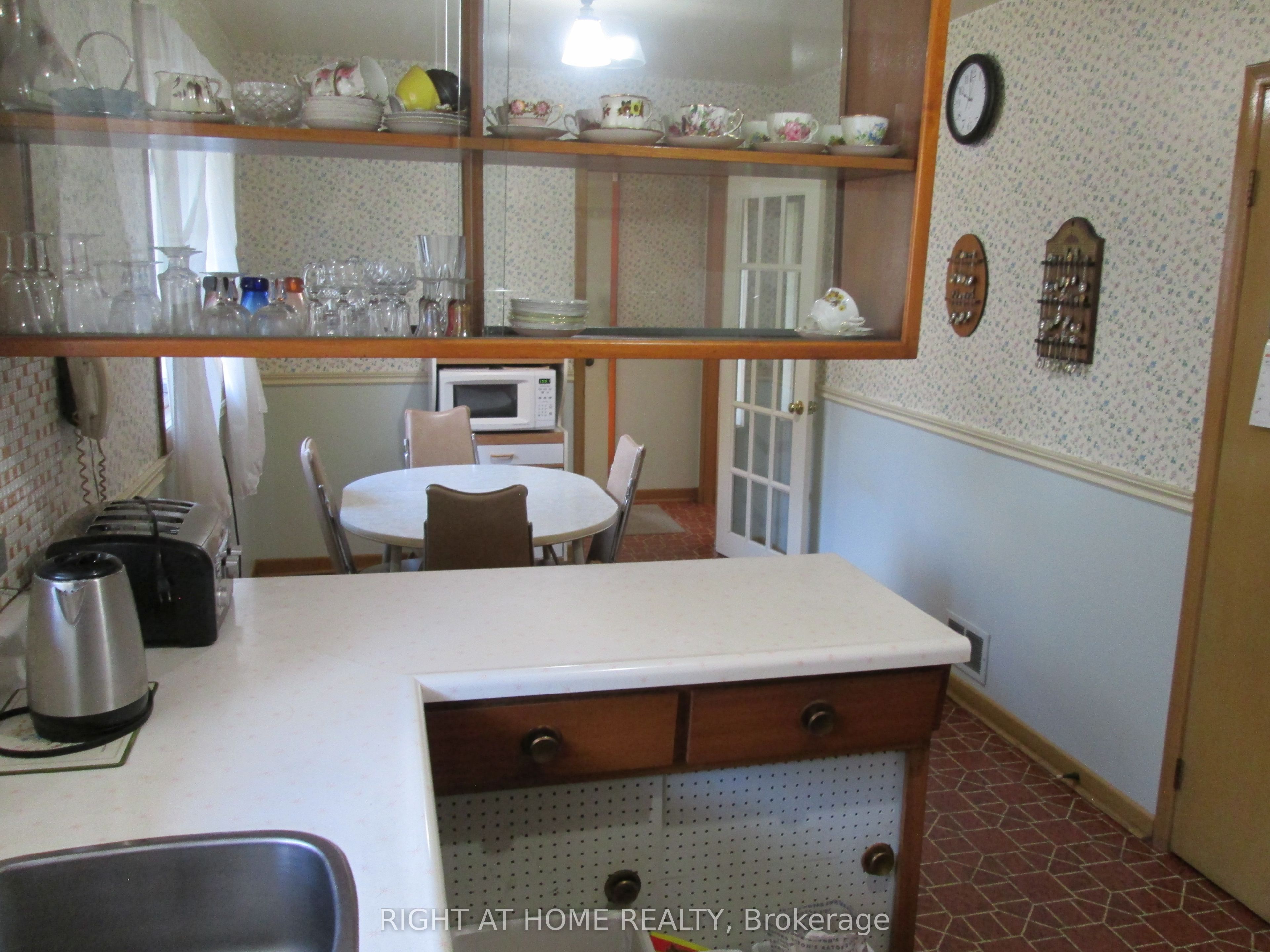 910 Scarborough Golf Club Road Property Photo 8