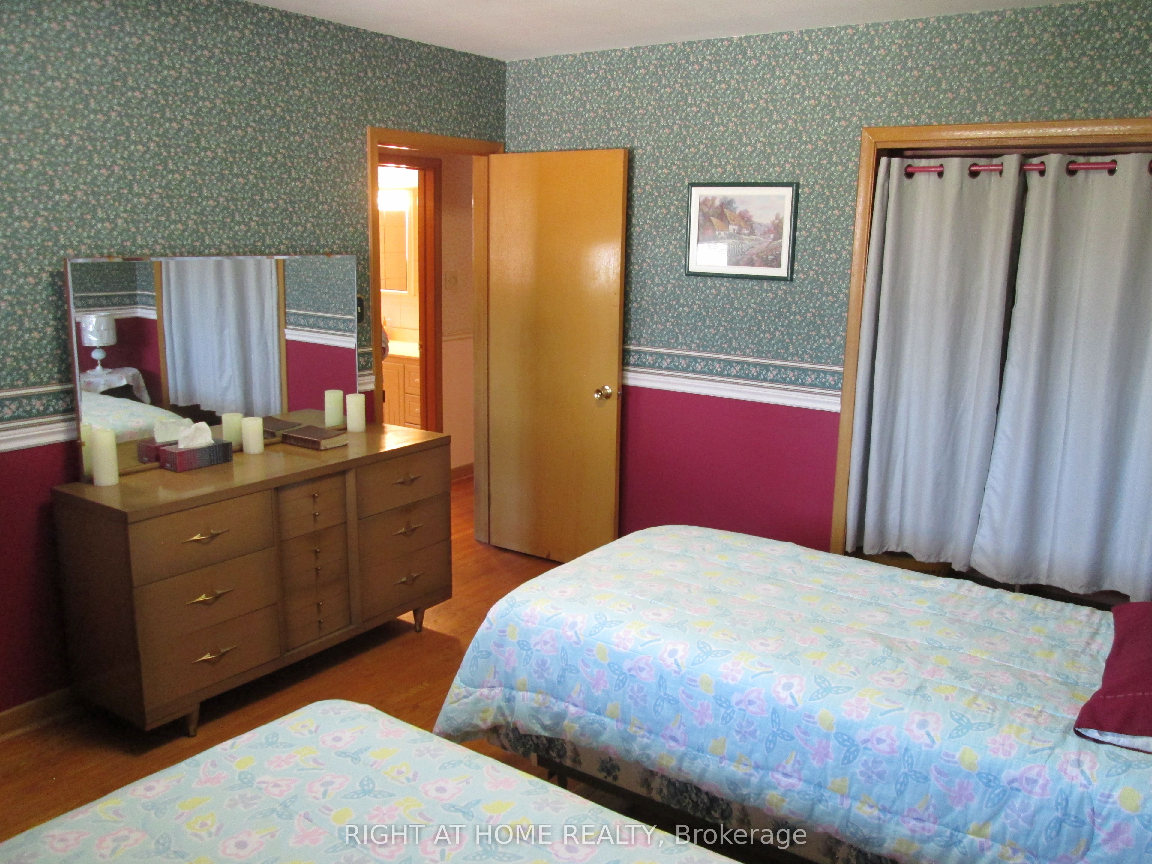 910 Scarborough Golf Club Road Property Photo 11