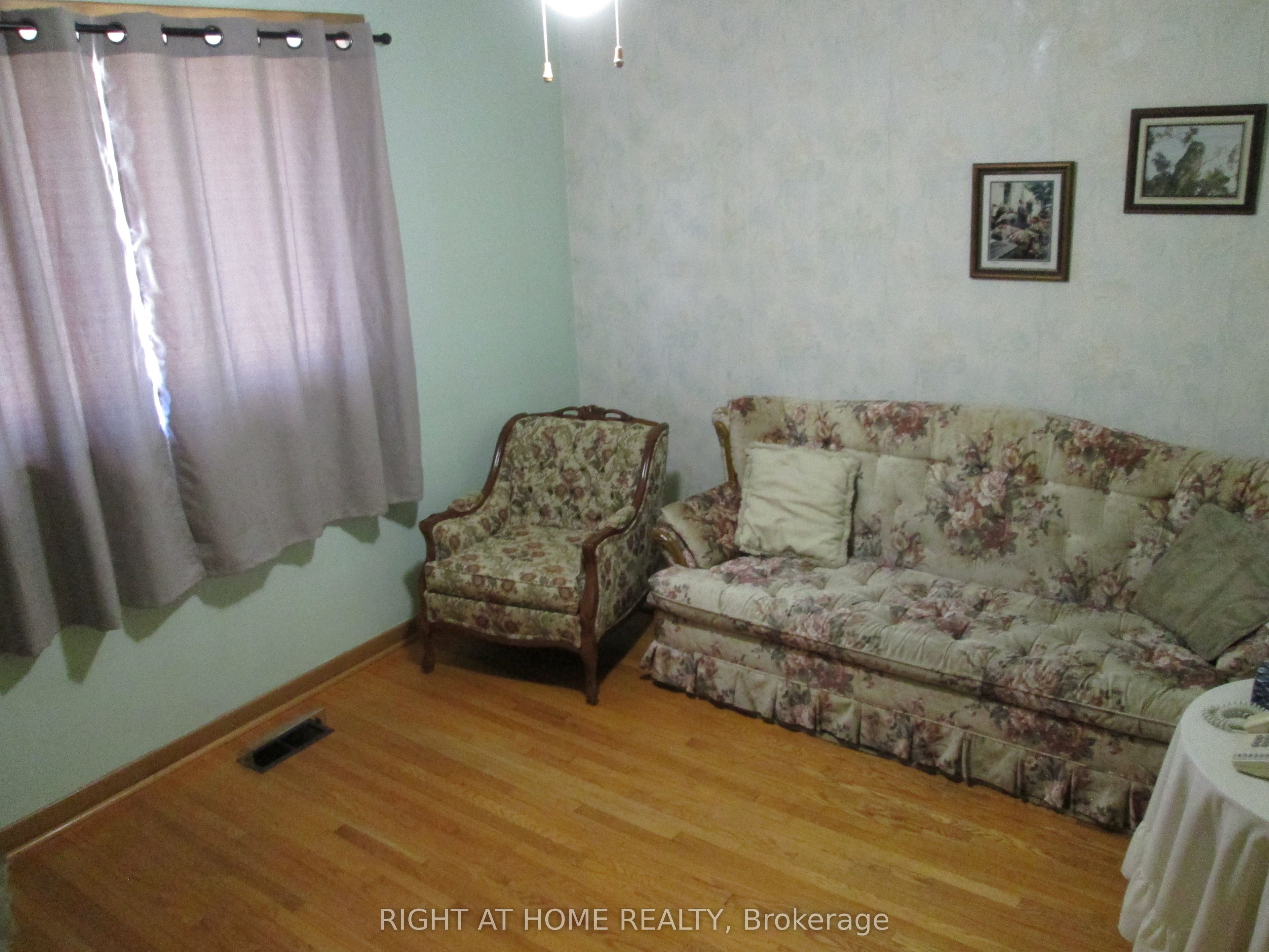 910 Scarborough Golf Club Road Property Photo 12
