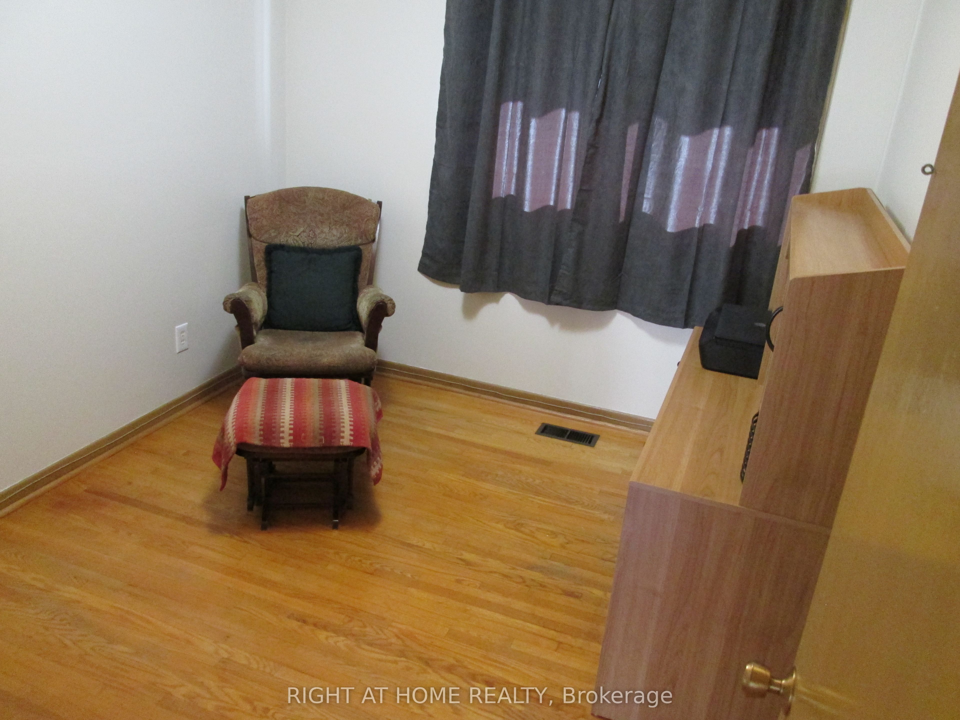 910 Scarborough Golf Club Road Property Photo 13