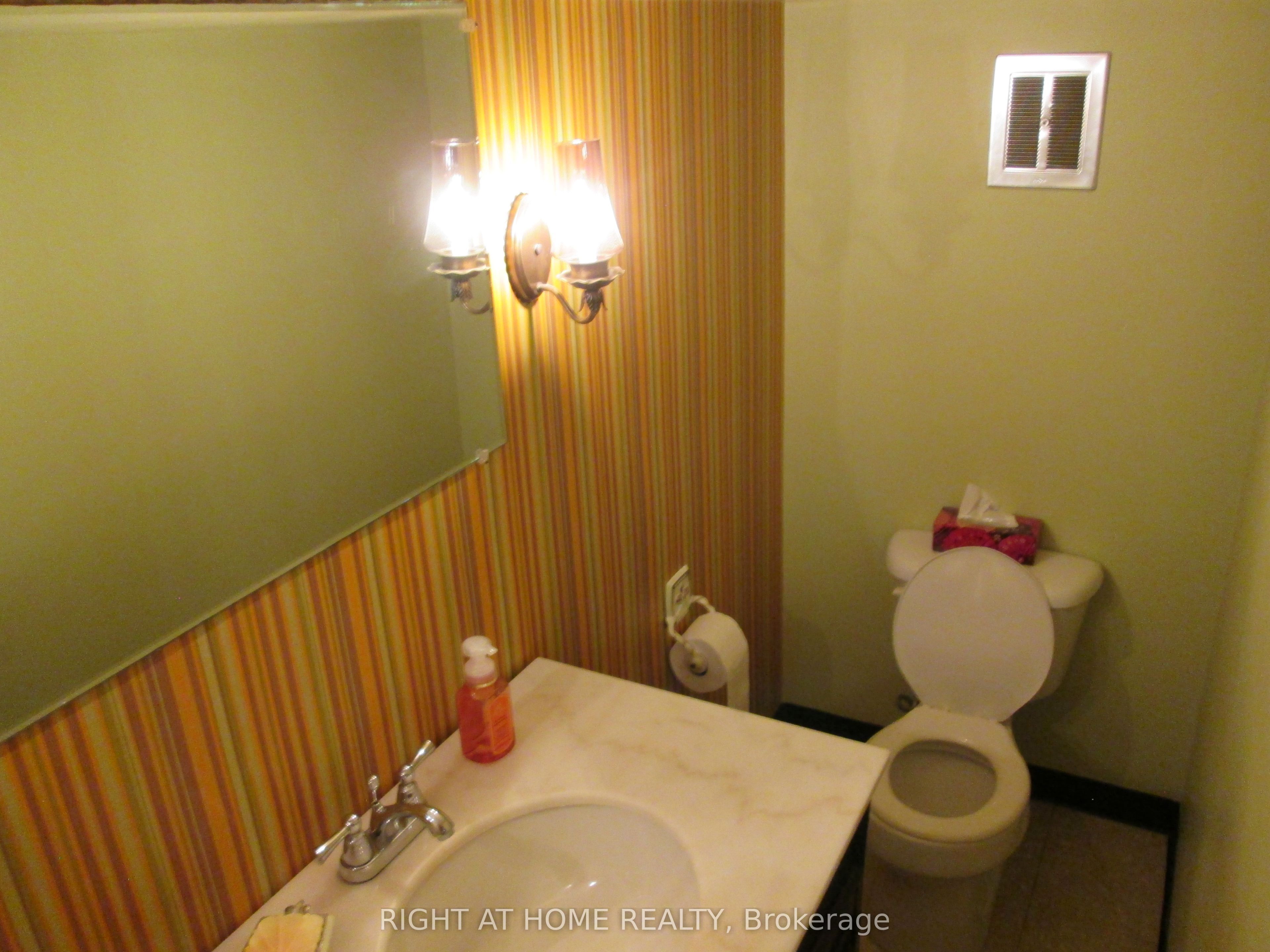 910 Scarborough Golf Club Road Property Photo 14