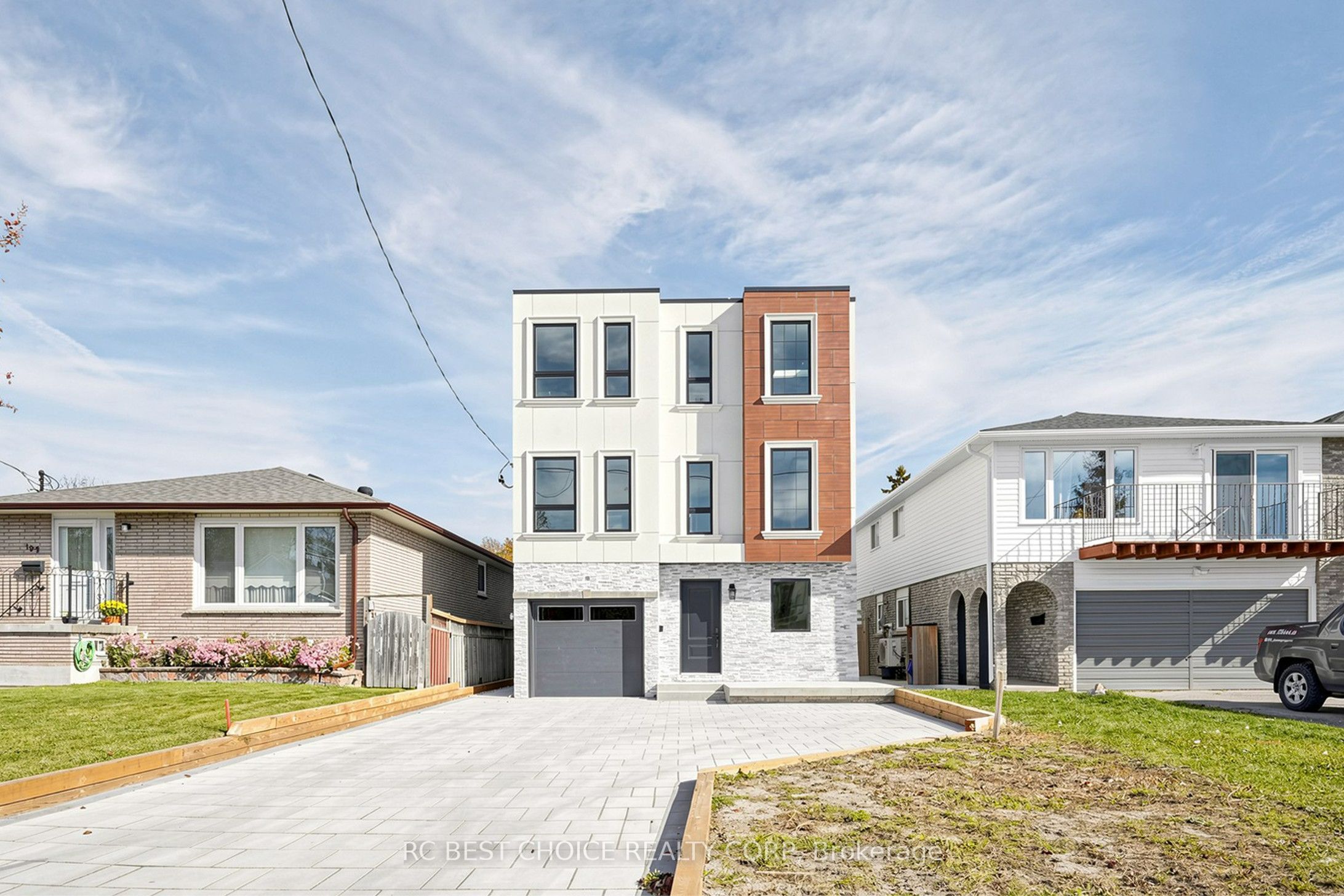 113 Grenfell Street Property Photo 1