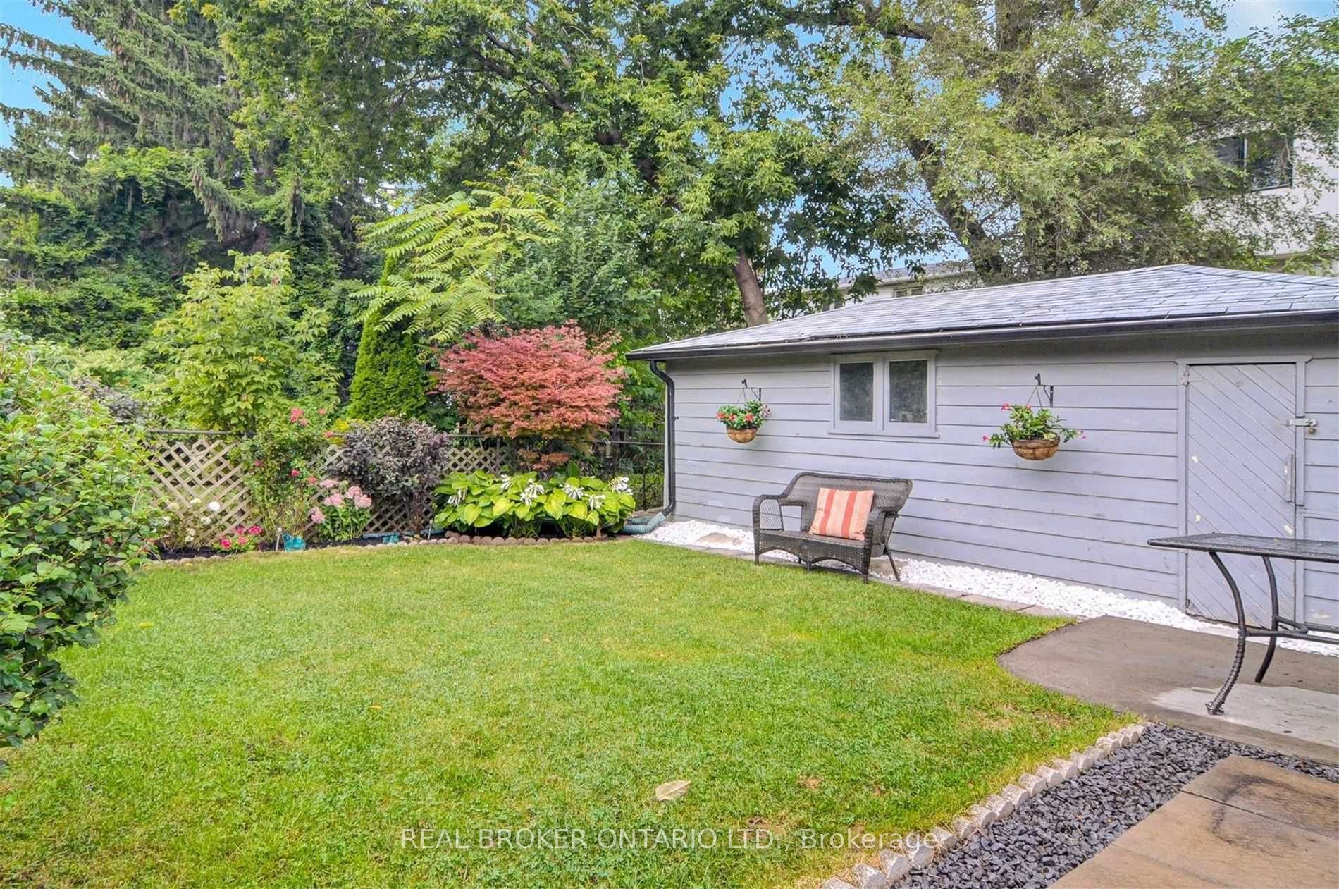 24 Glenburn Avenue Lower Property Photo 6