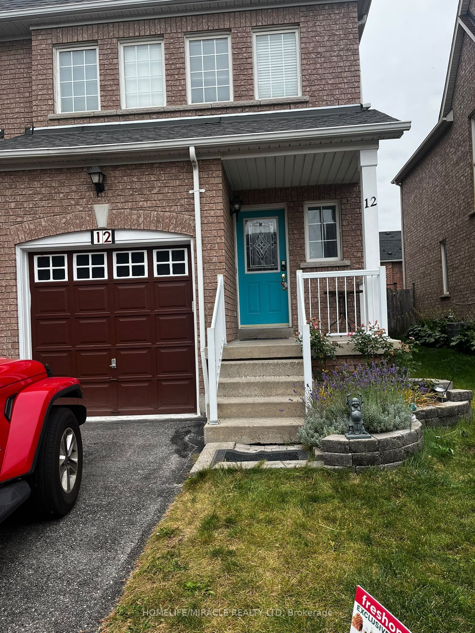 12 Gateway Court Property Photo 1