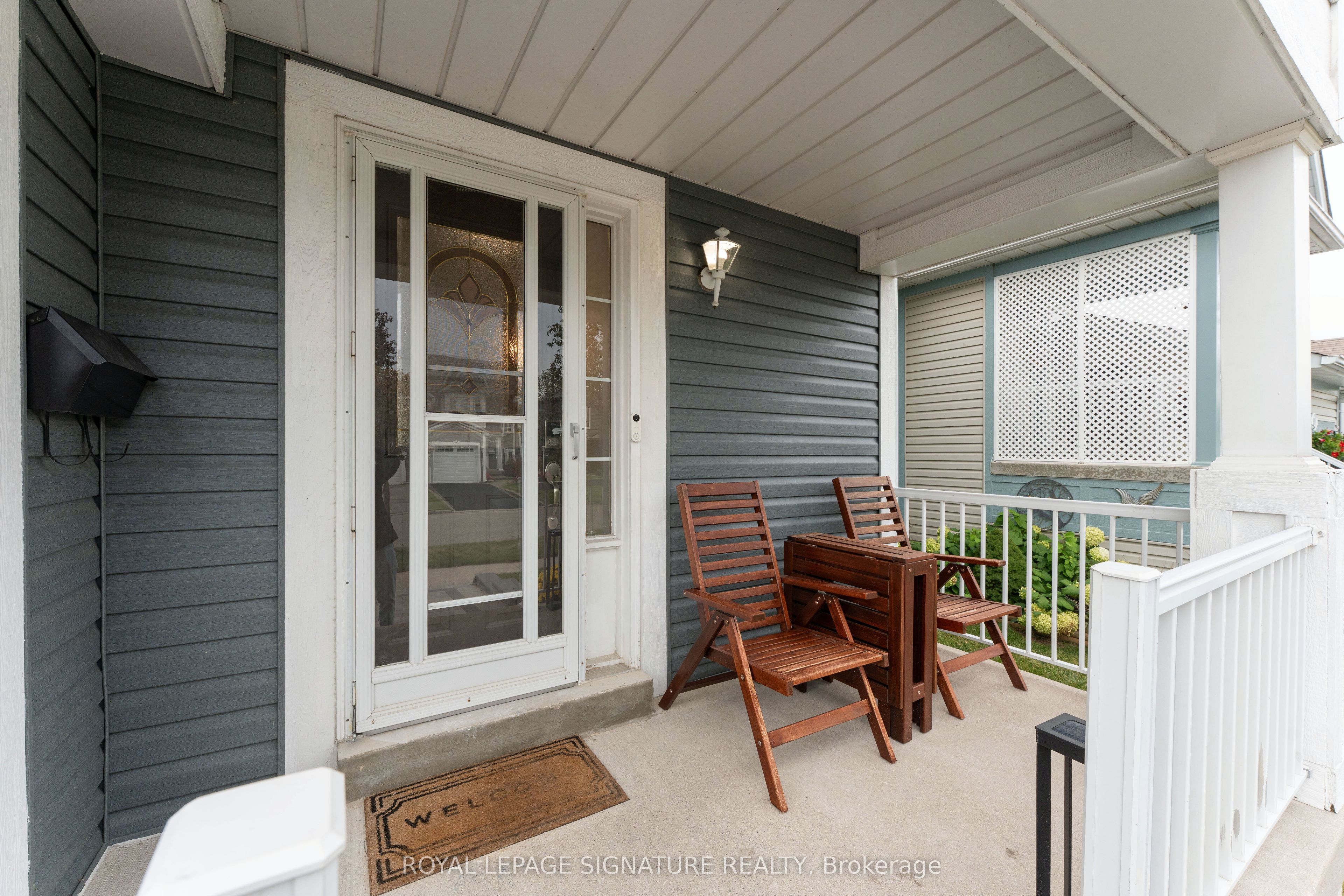 16 Beacham Crescent Property Photo 3