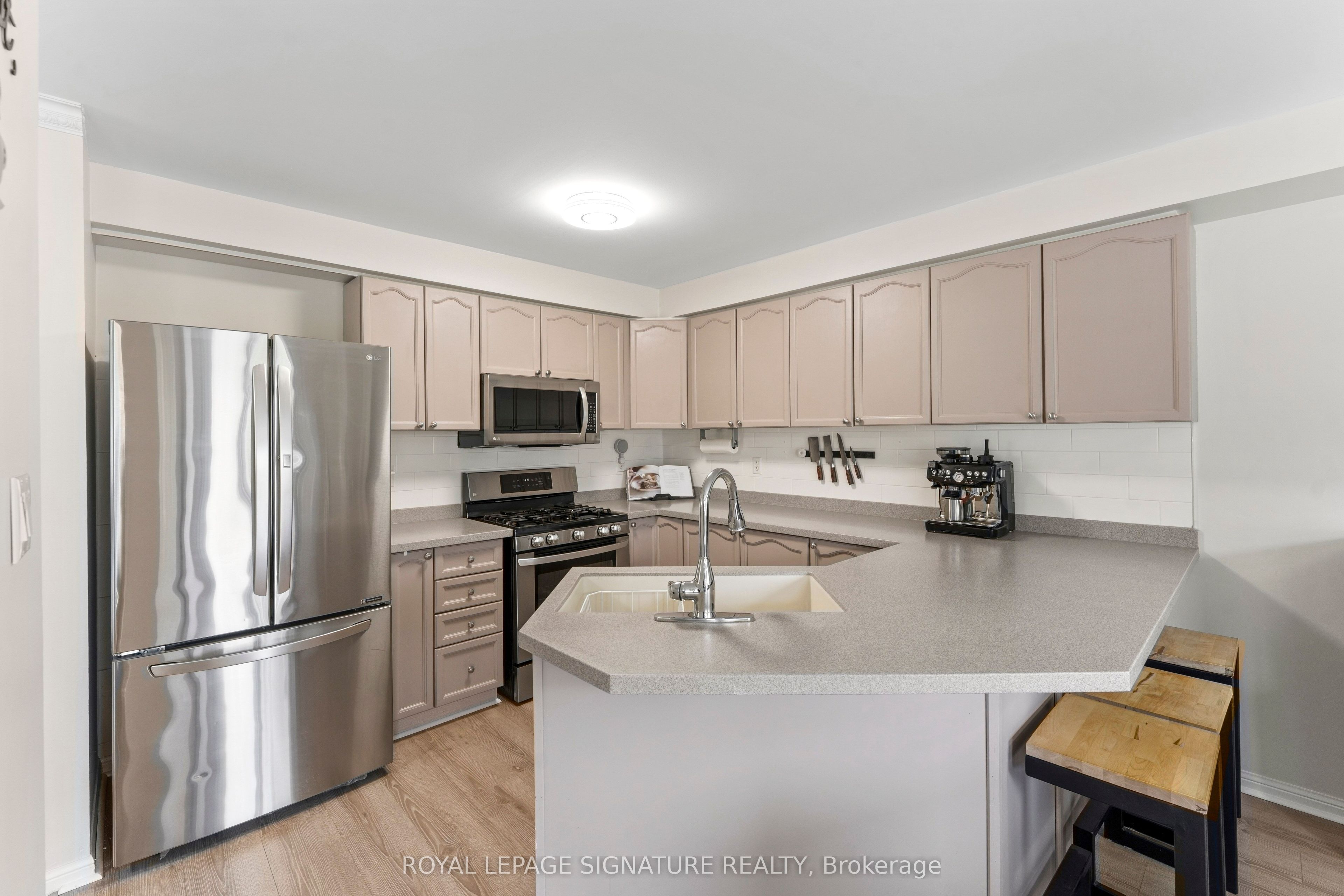 16 Beacham Crescent Property Photo 12