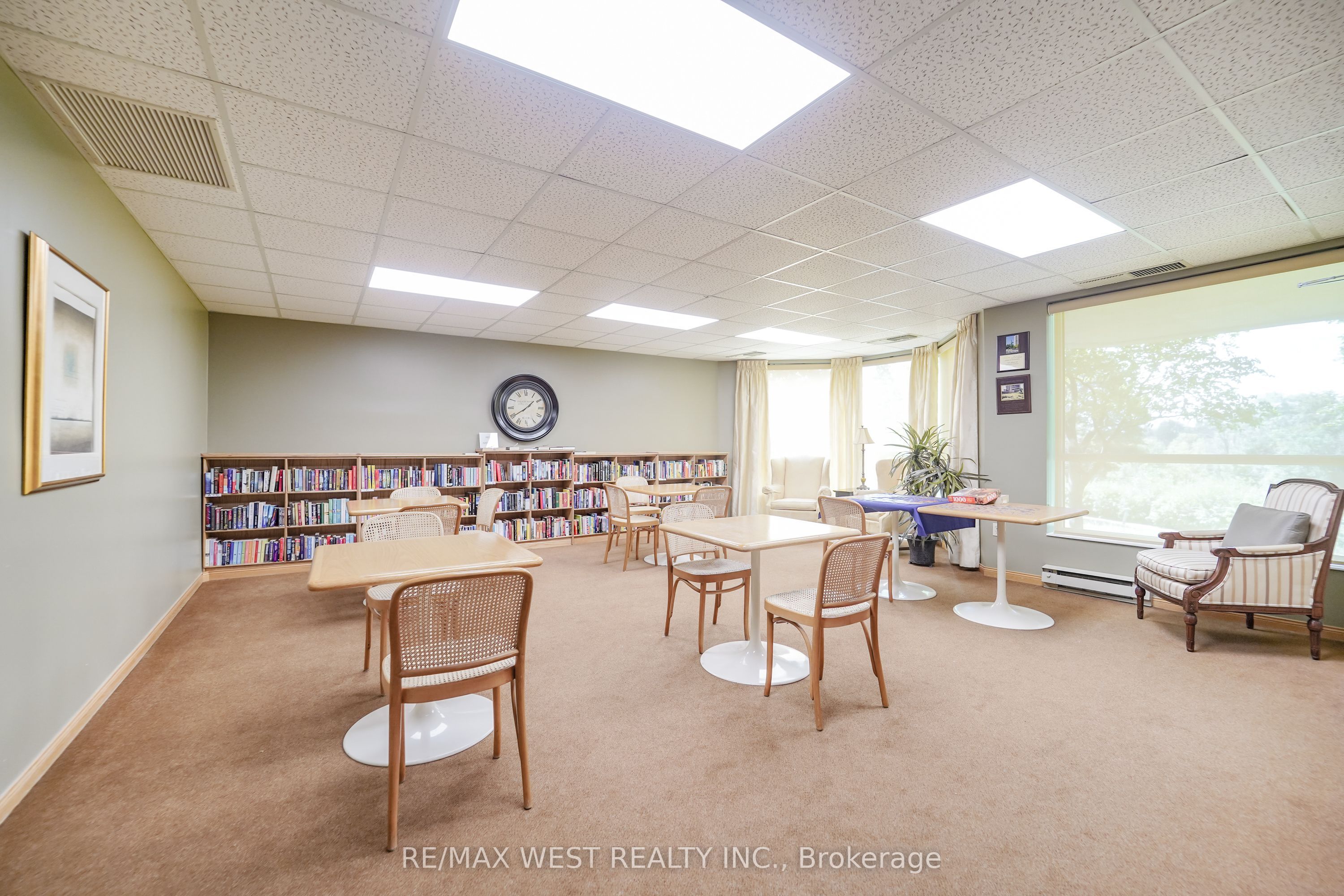 700 Wilson Road N 305 Property Photo 17