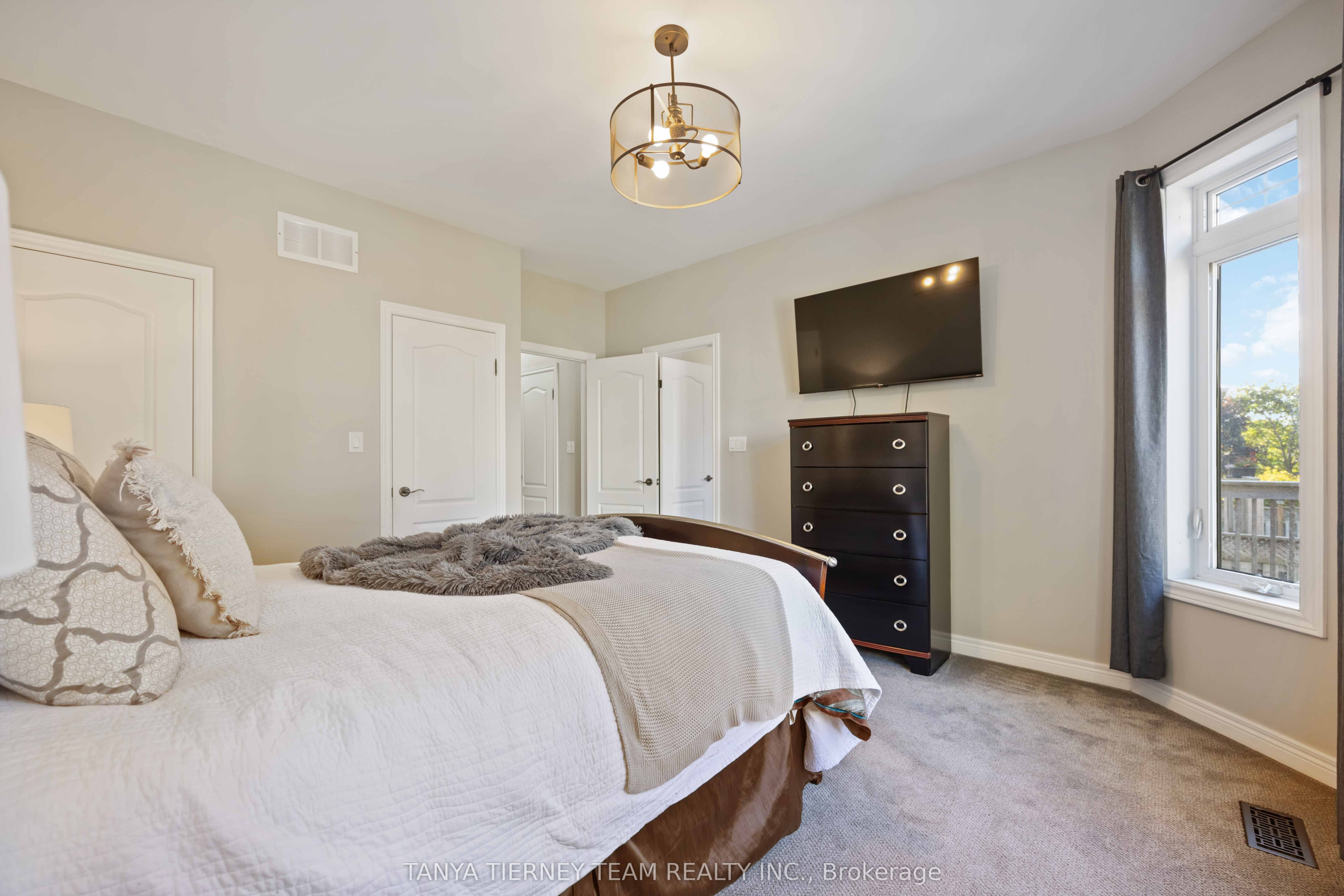 16 Cody Avenue Property Photo 22
