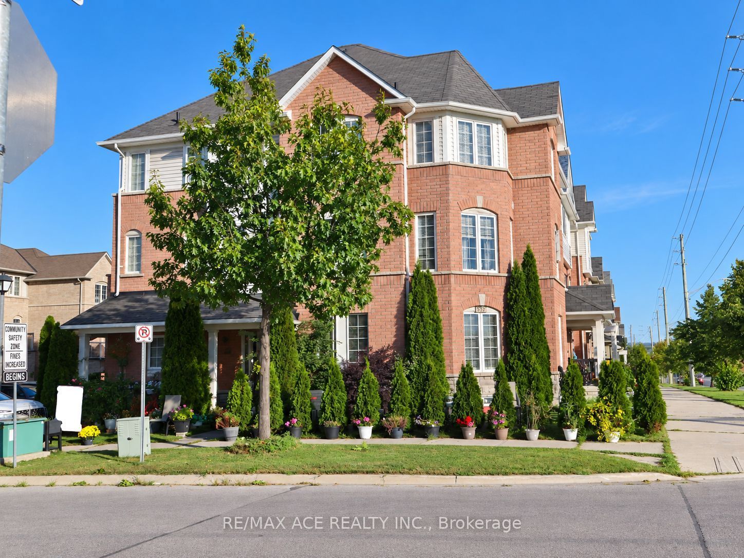 932 Audley Road N Property Photo 2
