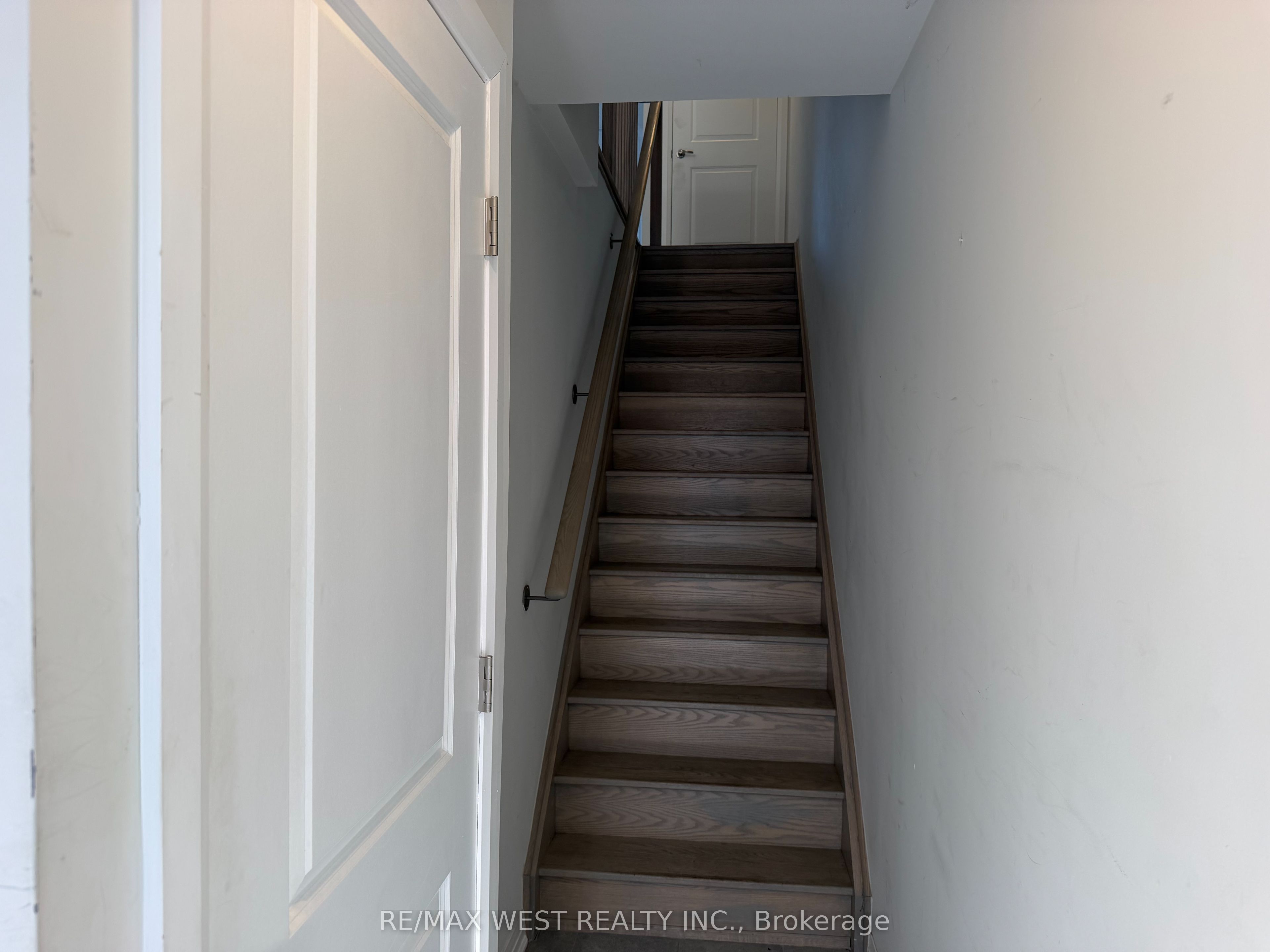 1706 Pleasure Valley Path Property Photo 5