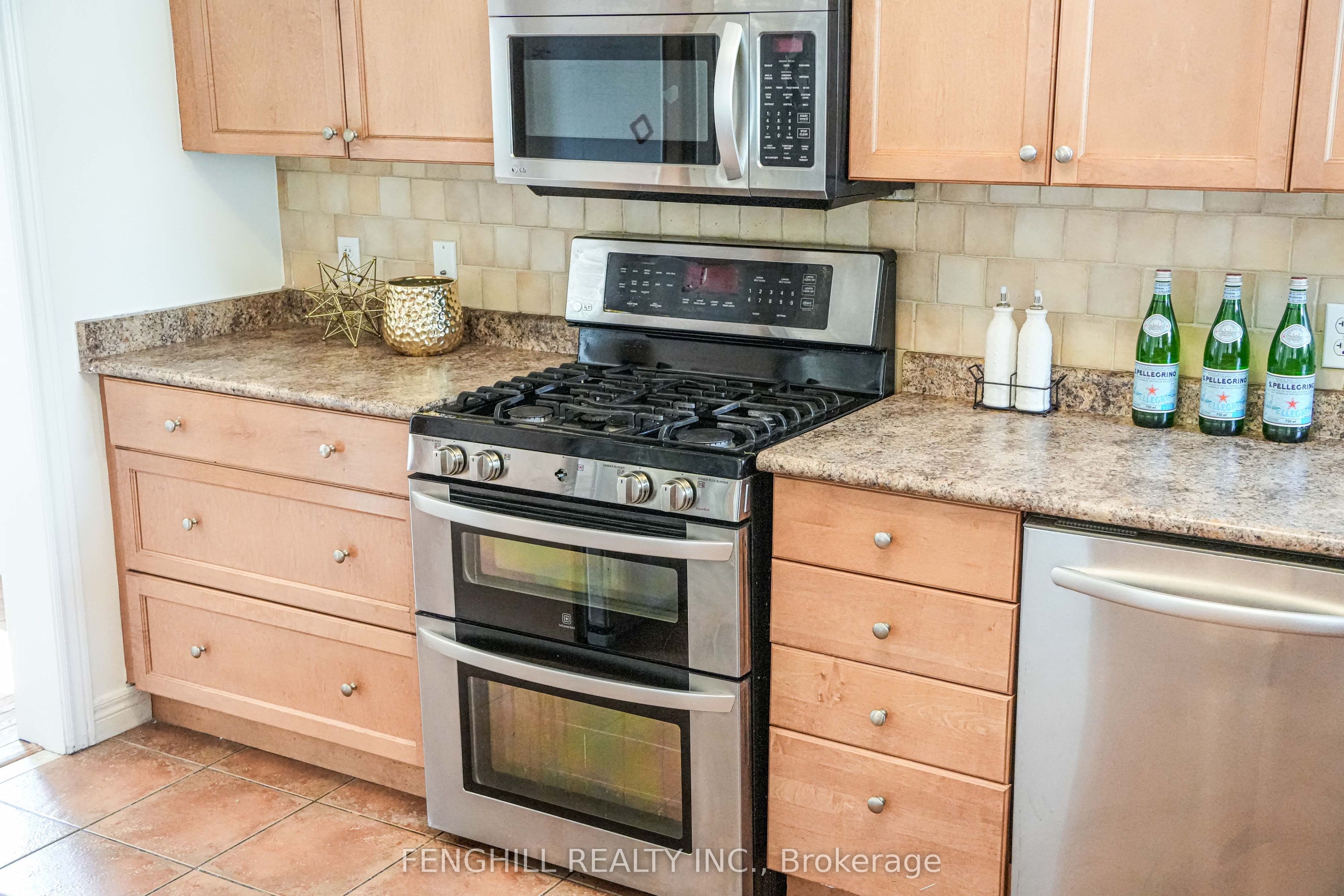 842 Greenleaf Circle Property Photo 13