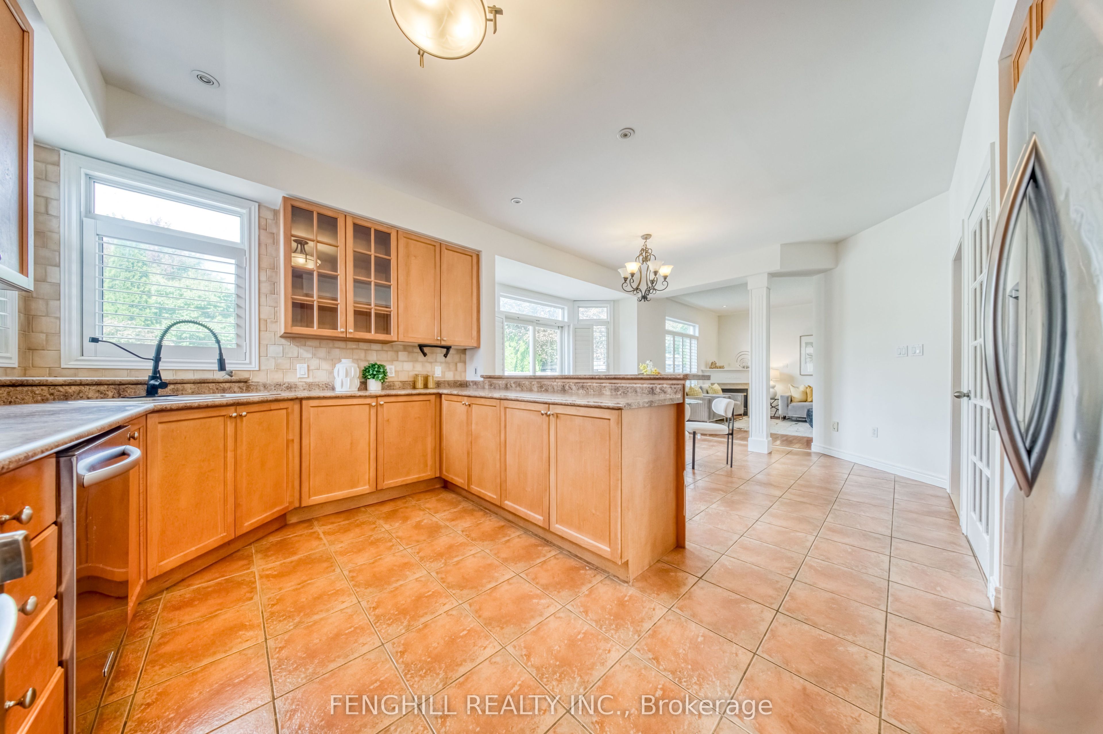 842 Greenleaf Circle Property Photo 14