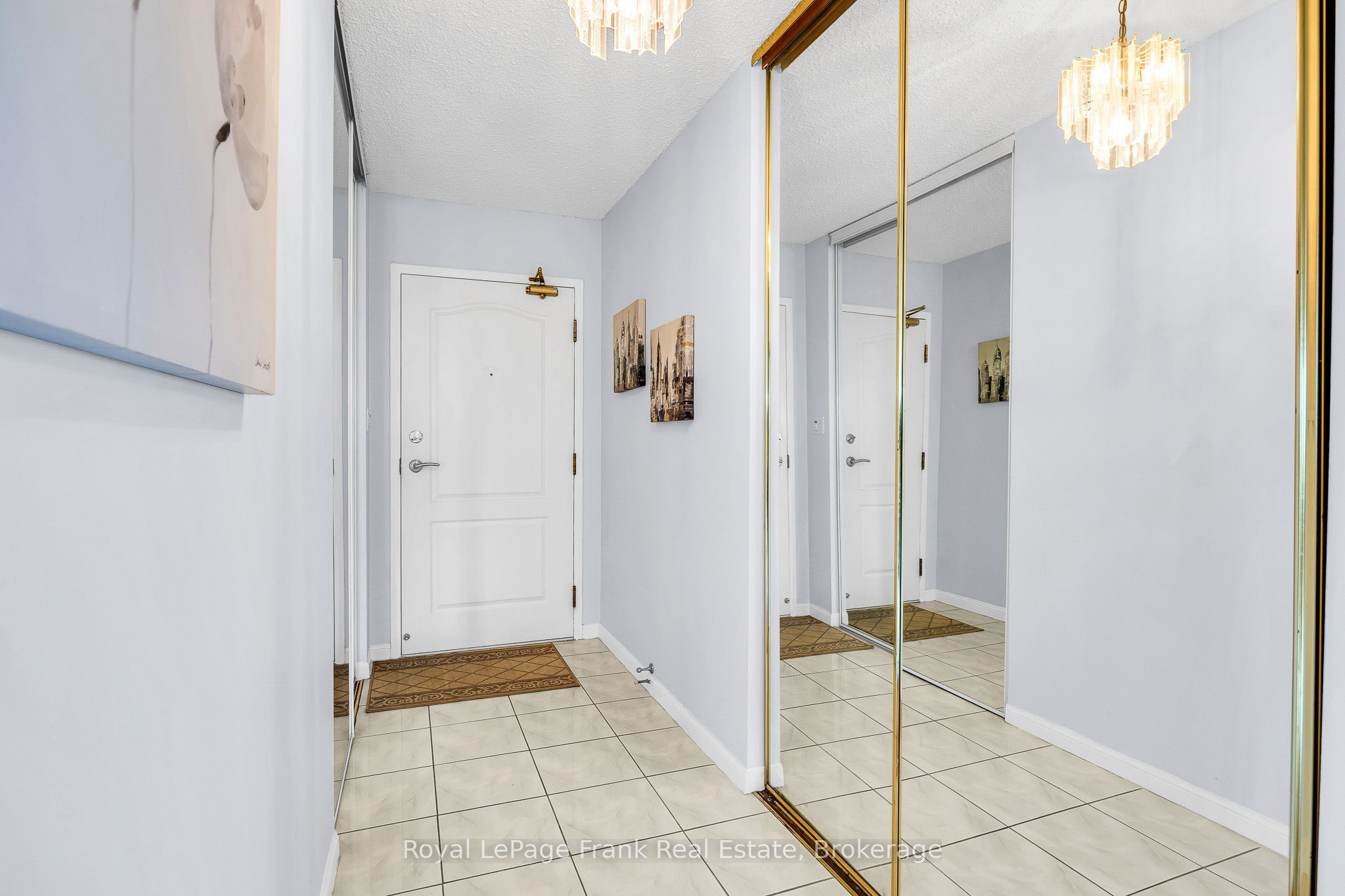 712 Rossland Road E 602 Property Photo 7