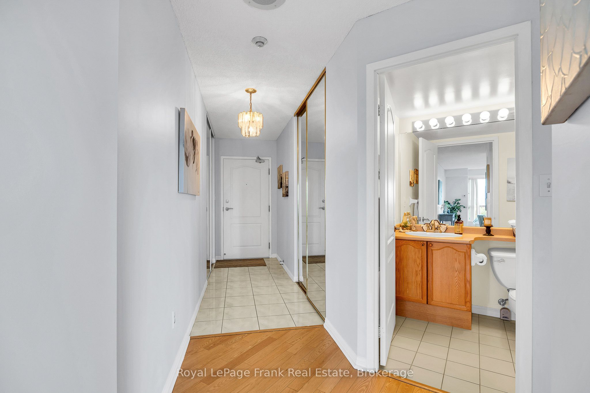 712 Rossland Road E 602 Property Photo 8