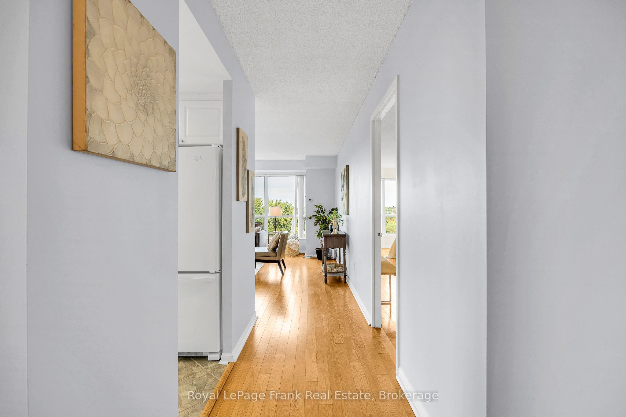 712 Rossland Road E 602 Property Photo 15