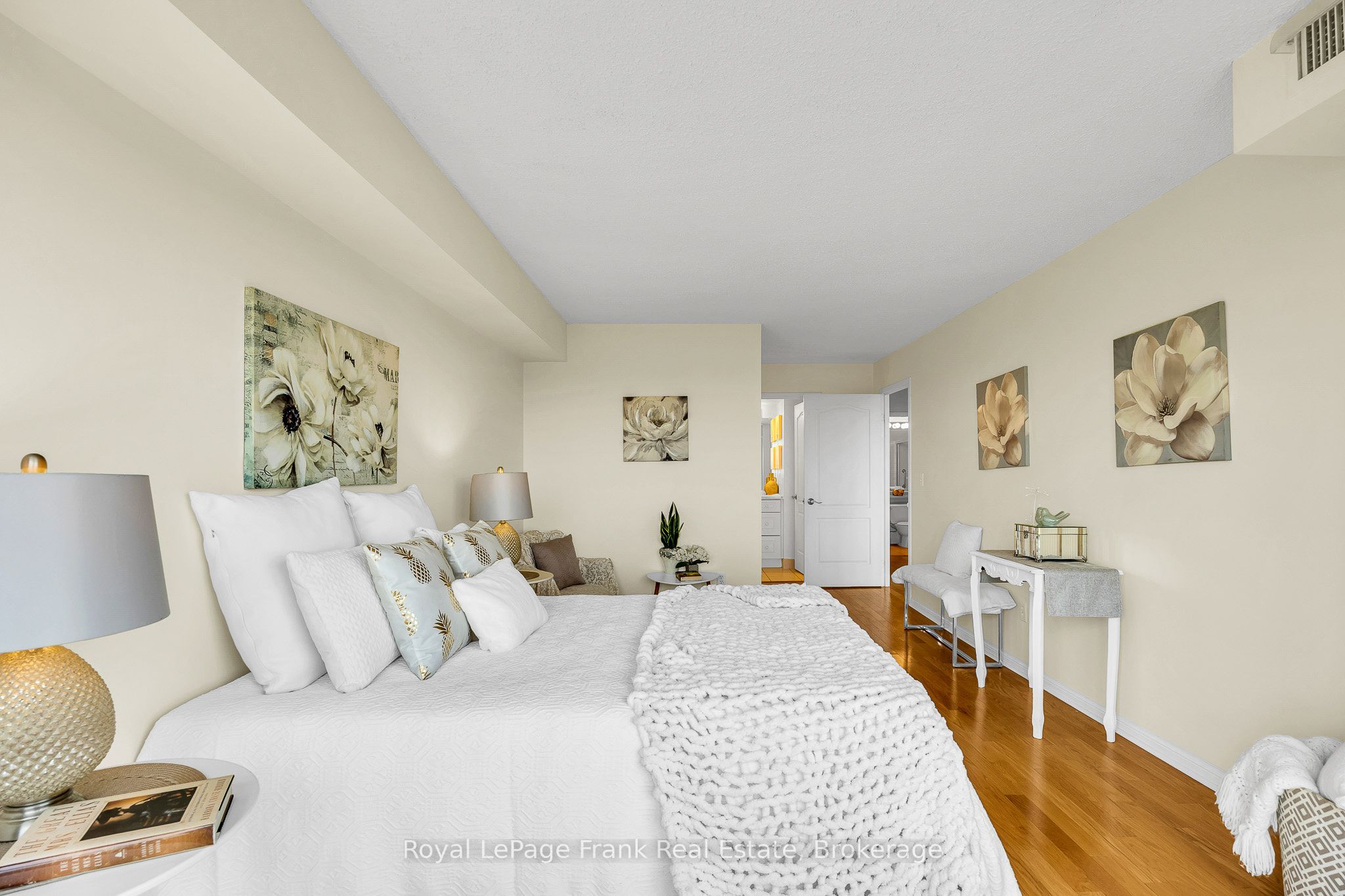 712 Rossland Road E 602 Property Photo 22
