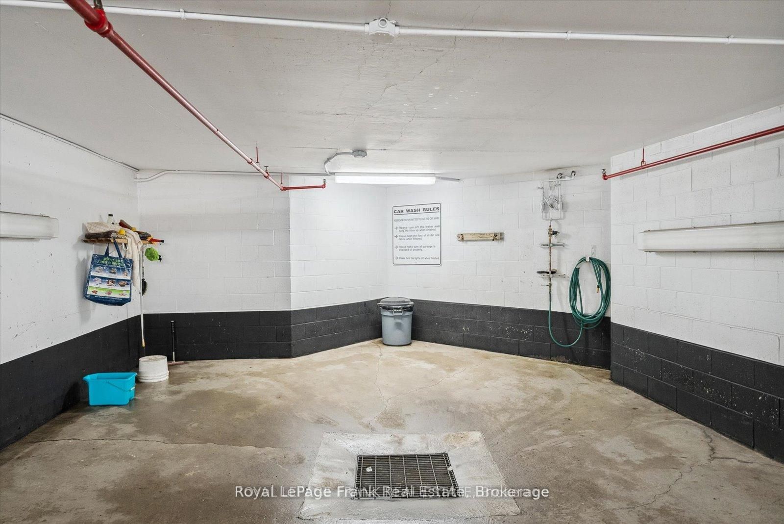712 Rossland Road E 602 Property Photo 37