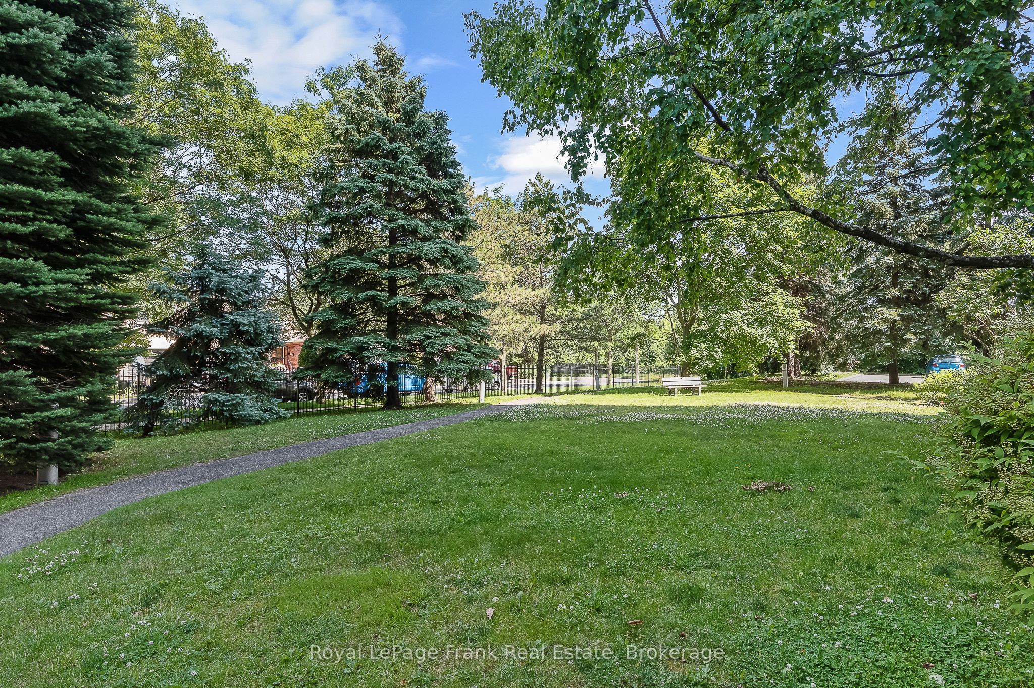 712 Rossland Road E 602 Property Photo 41