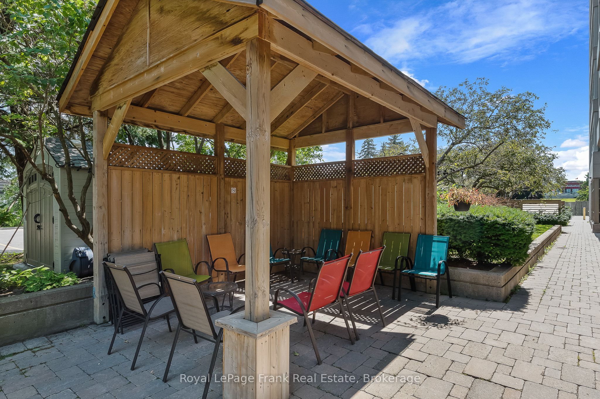 712 Rossland Road E 602 Property Photo 43