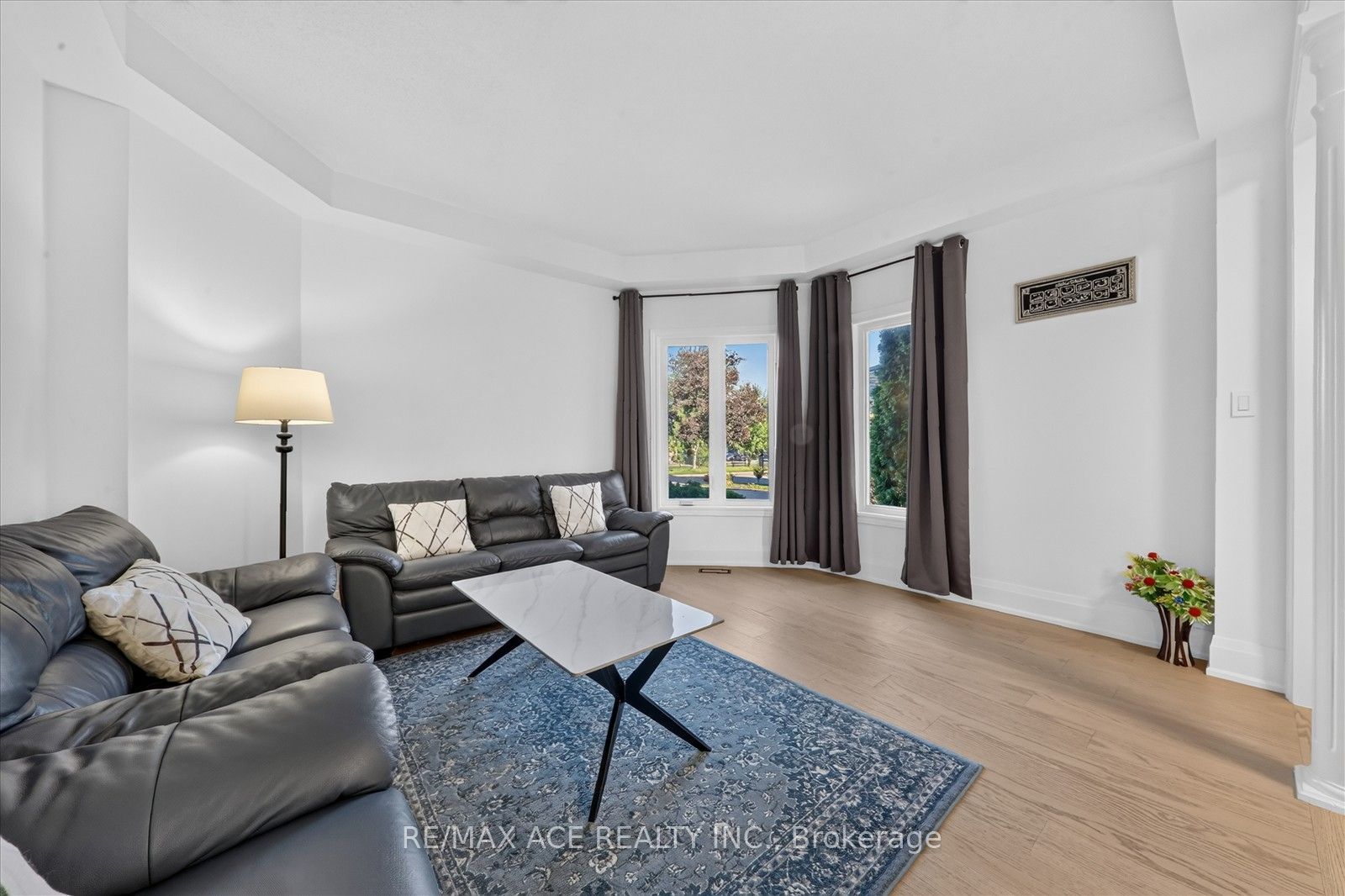 1446 Sandhurst Crescent Property Photo 8