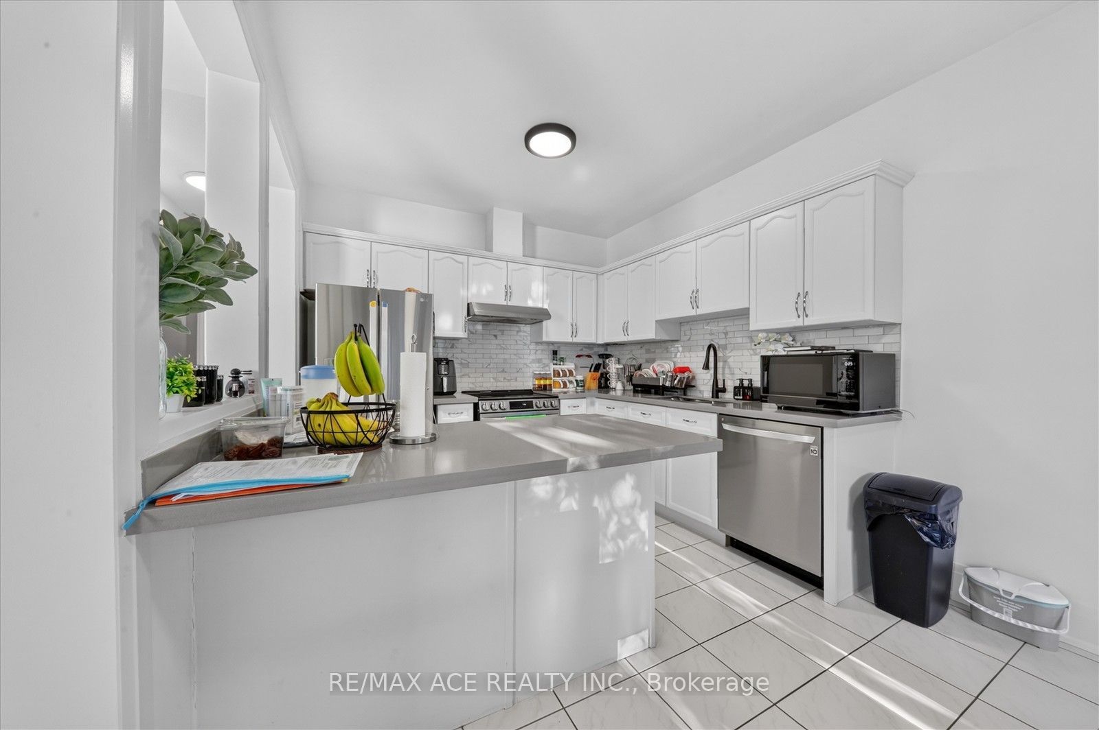 1446 Sandhurst Crescent Property Photo 16