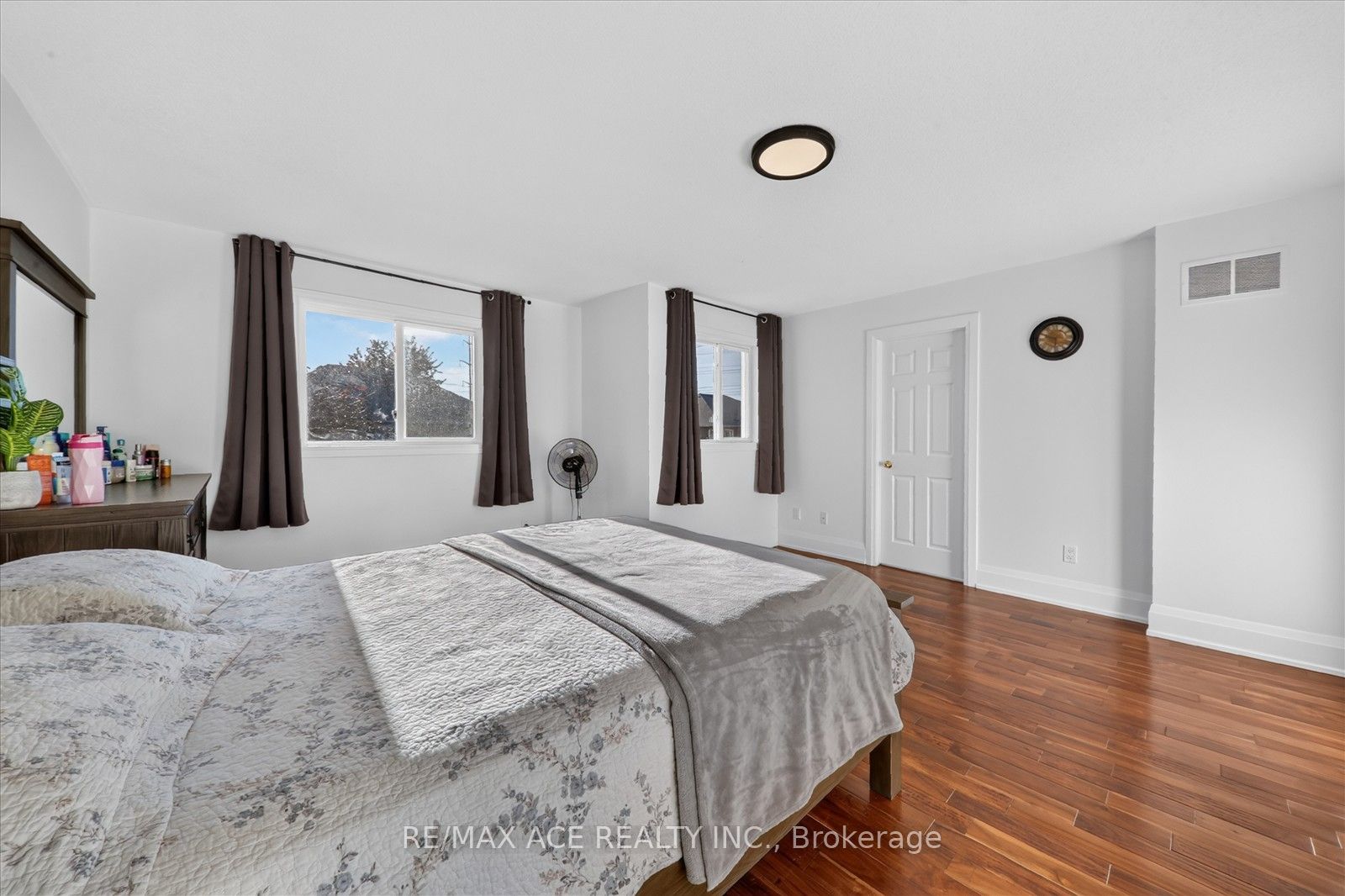 1446 Sandhurst Crescent Property Photo 22