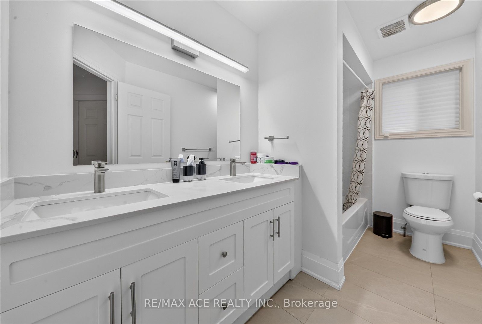 1446 Sandhurst Crescent Property Photo 30