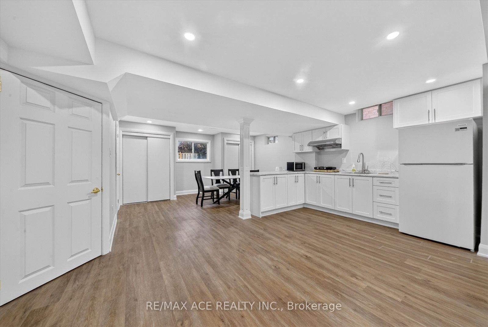 1446 Sandhurst Crescent Property Photo 36