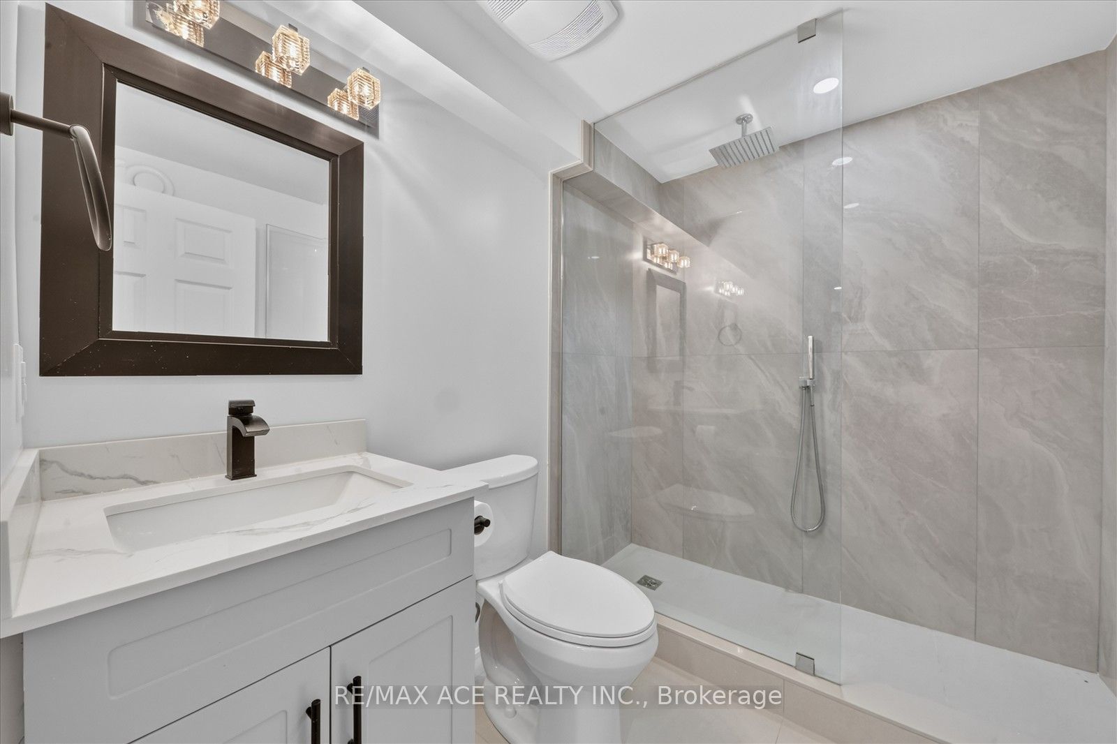 1446 Sandhurst Crescent Property Photo 39