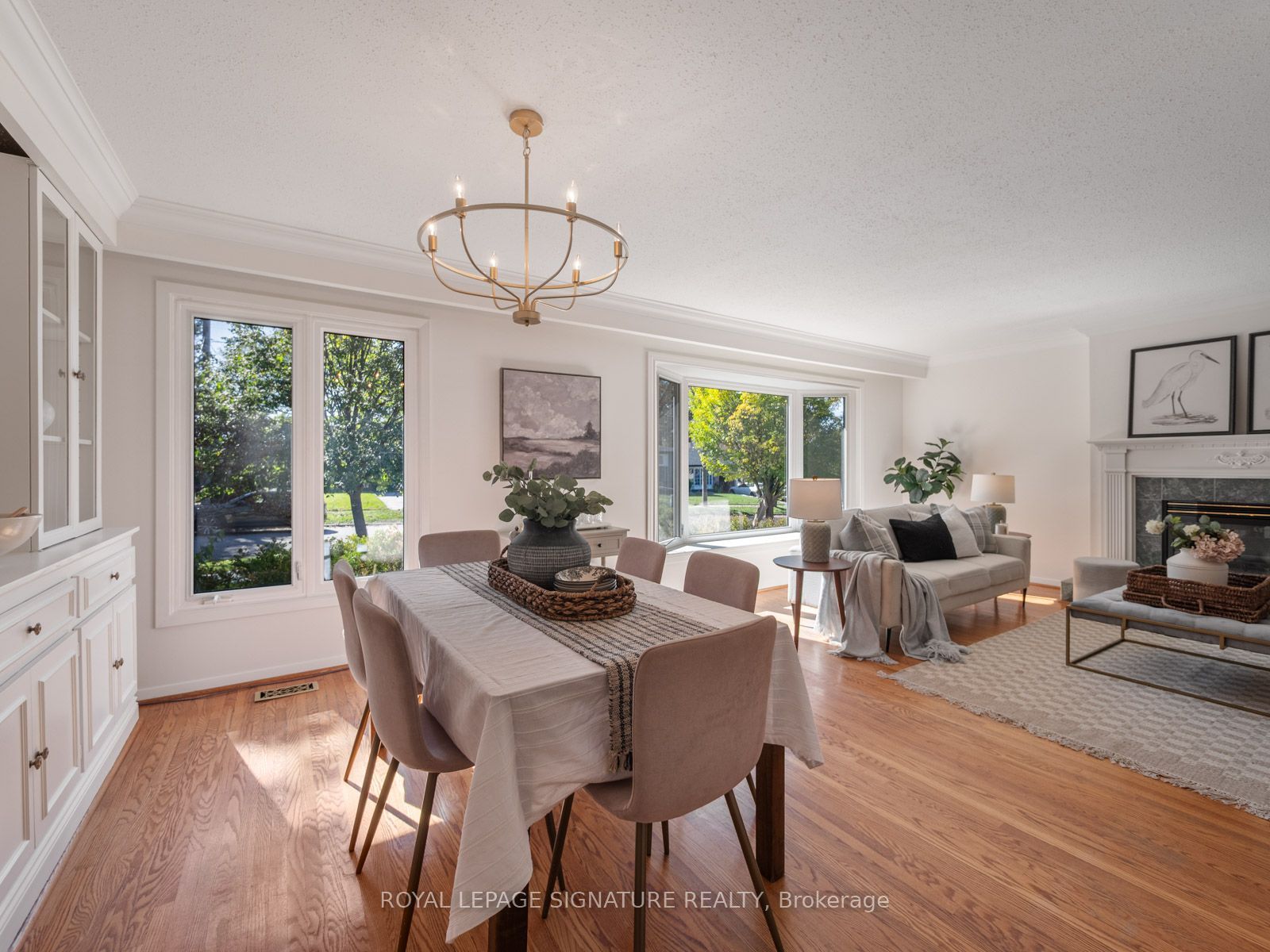 46 Manorglen Crescent Property Photo 8