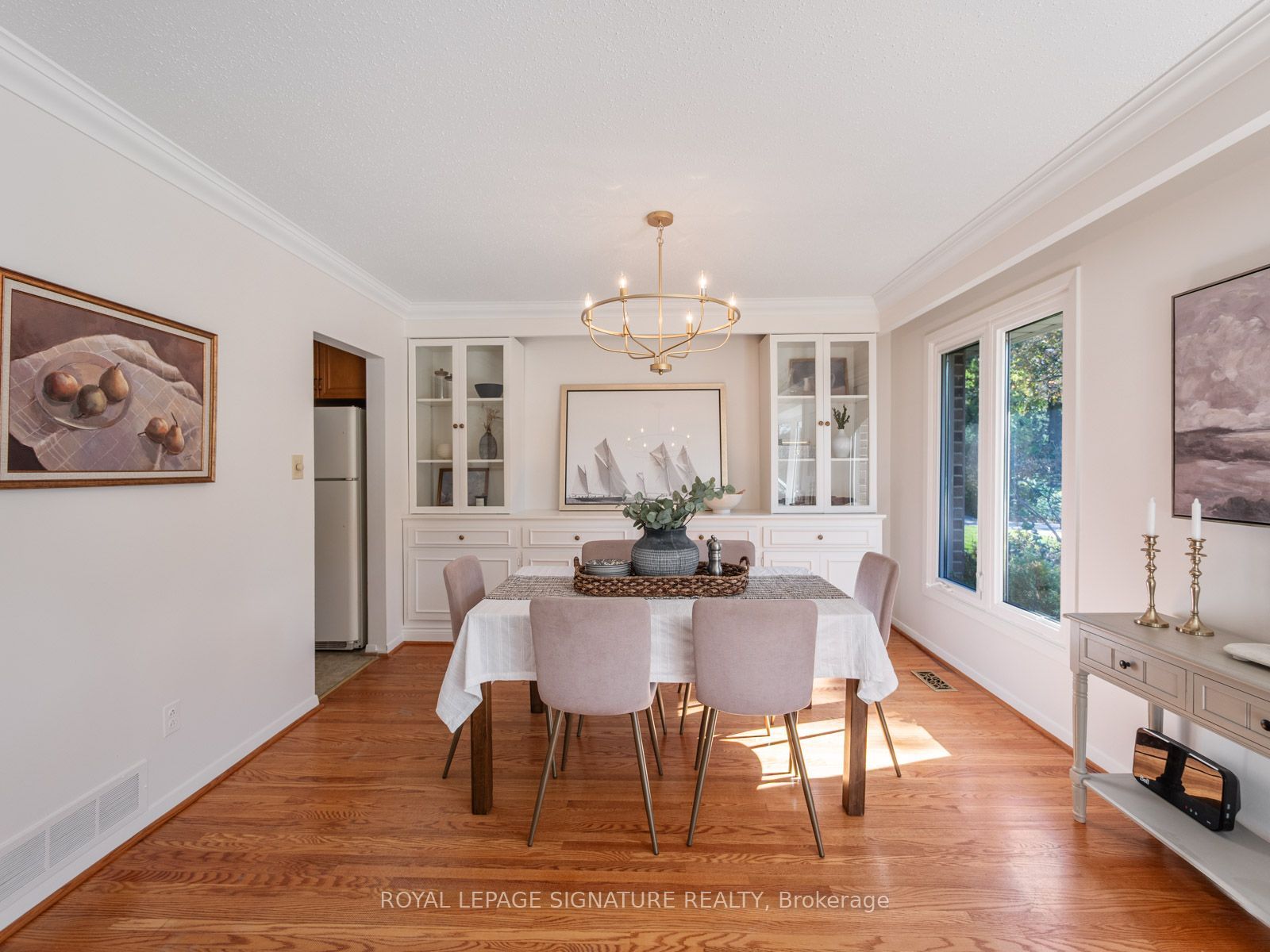 46 Manorglen Crescent Property Photo 10