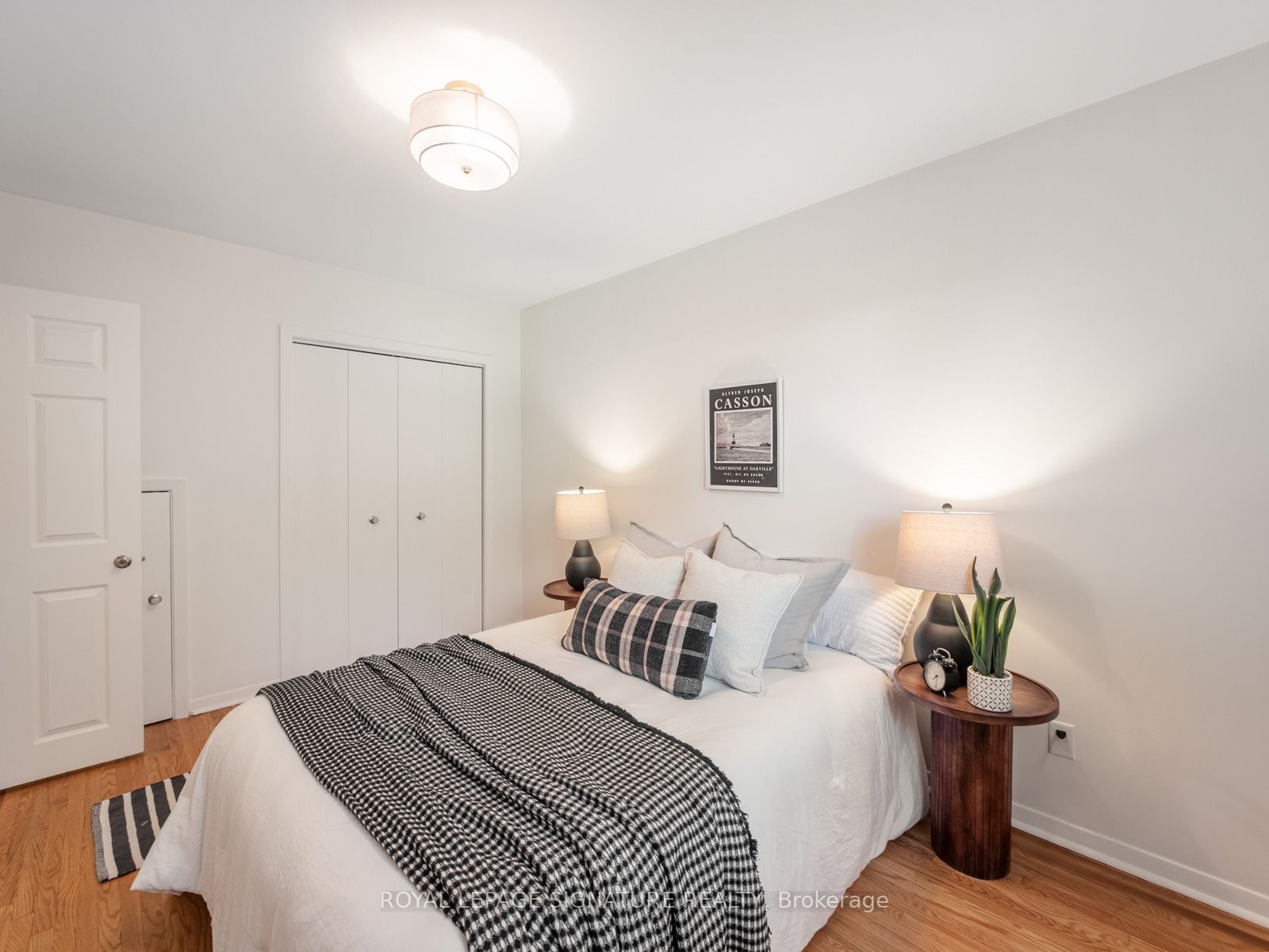 46 Manorglen Crescent Property Photo 25