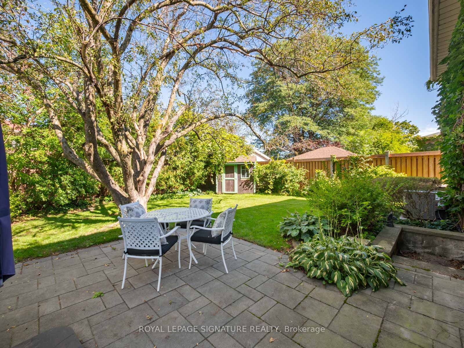 46 Manorglen Crescent Property Photo 27