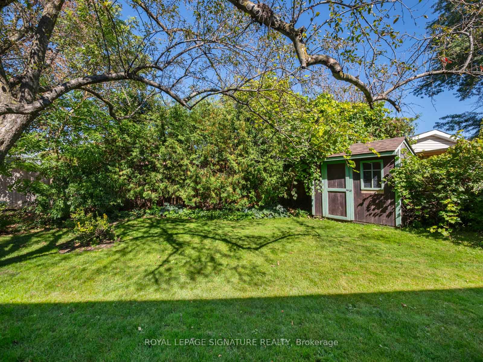 46 Manorglen Crescent Property Photo 29