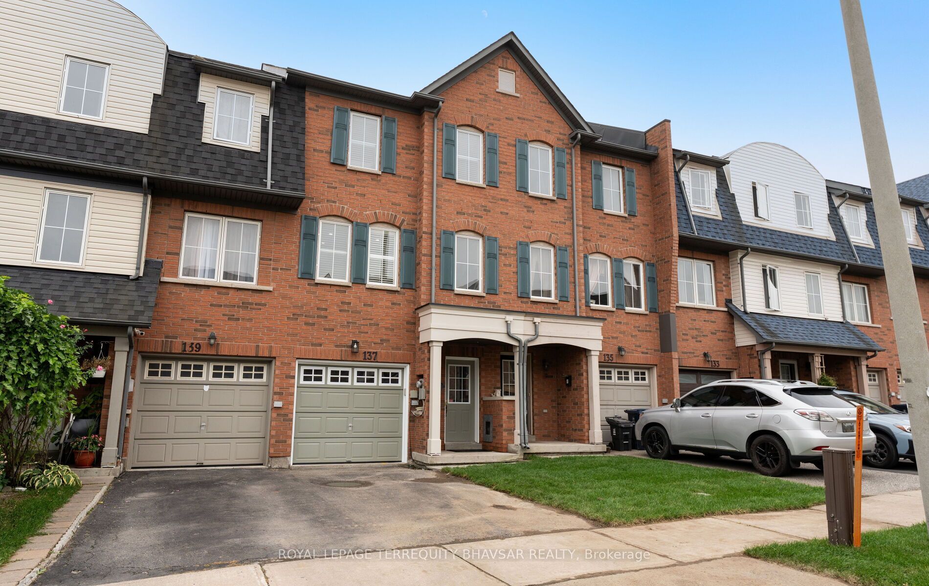 137 Mike Myers Drive Property Photo 1