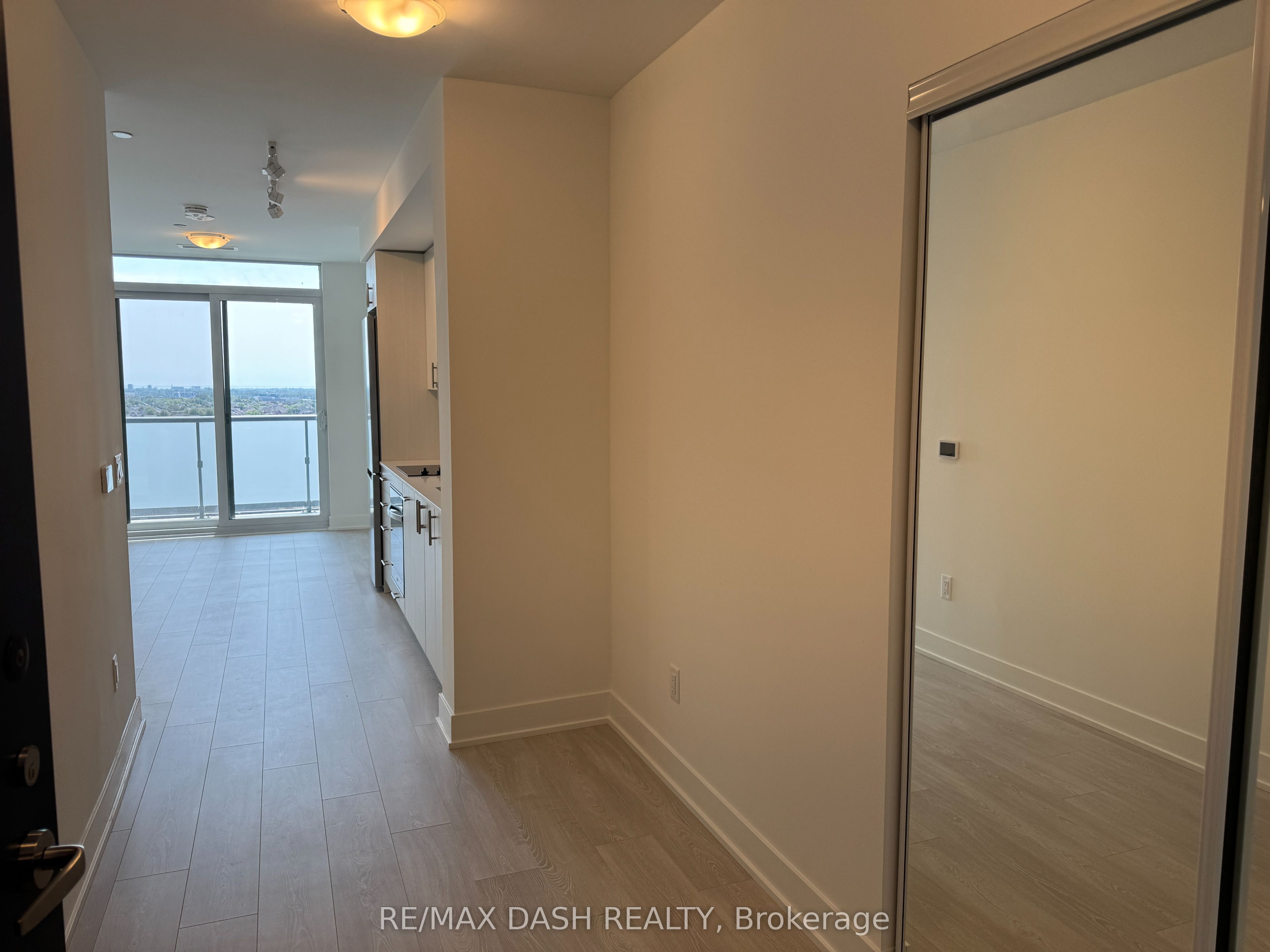 2545 Simcoe Street N 642 Property Photo 2