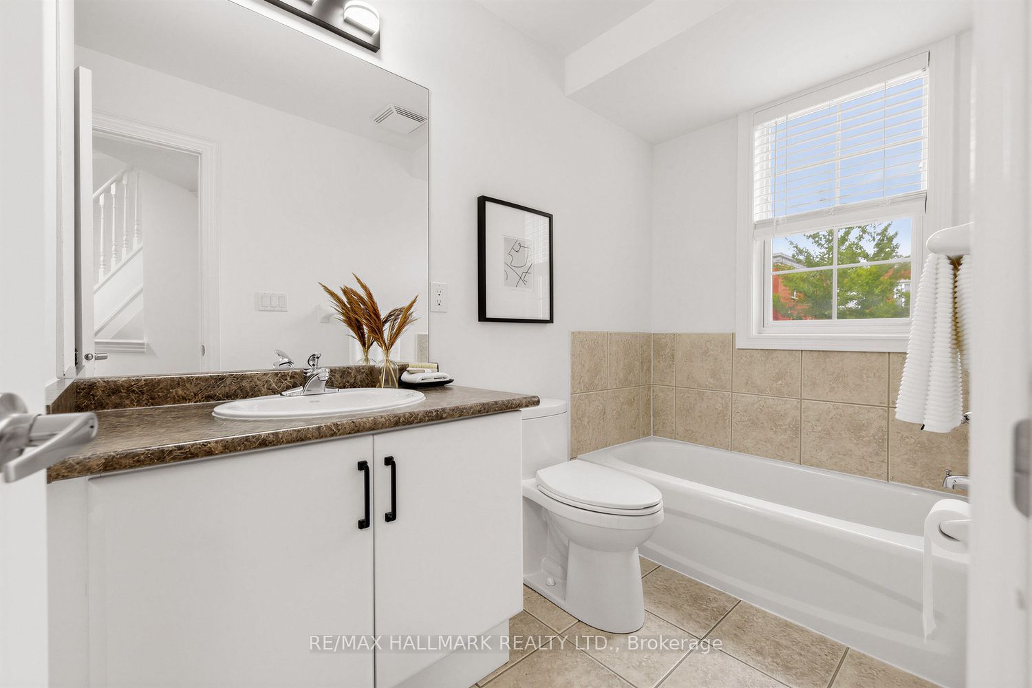 34 Fairhead Mews Property Photo 21