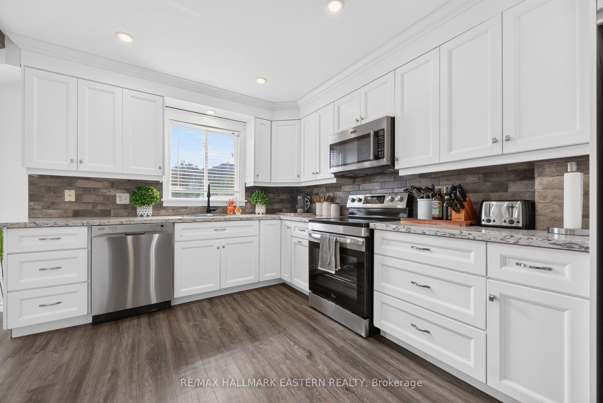 25 Edgerton Drive Property Photo 14