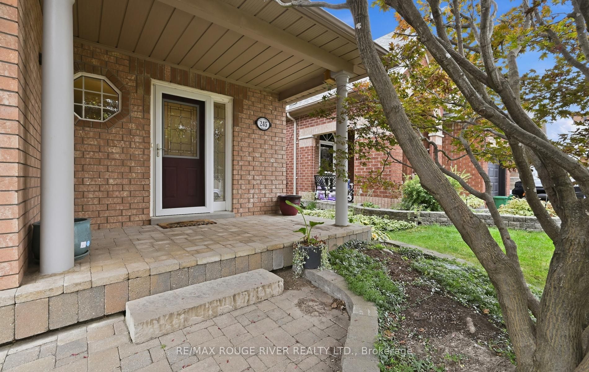 245 Willowbrook Drive Property Photo 3