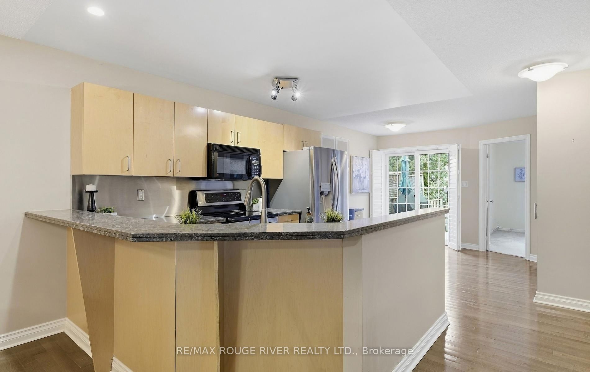 245 Willowbrook Drive Property Photo 16