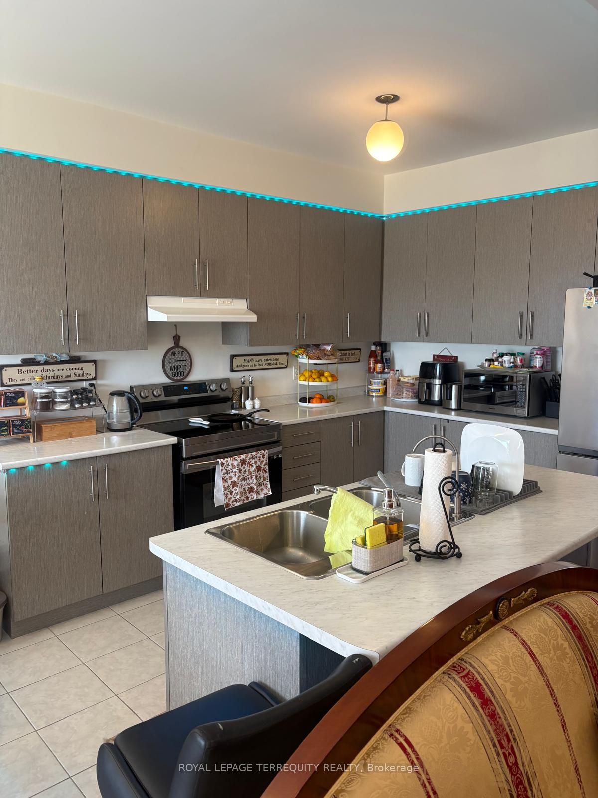 1101 Skyridge Boulevard Property Photo 4